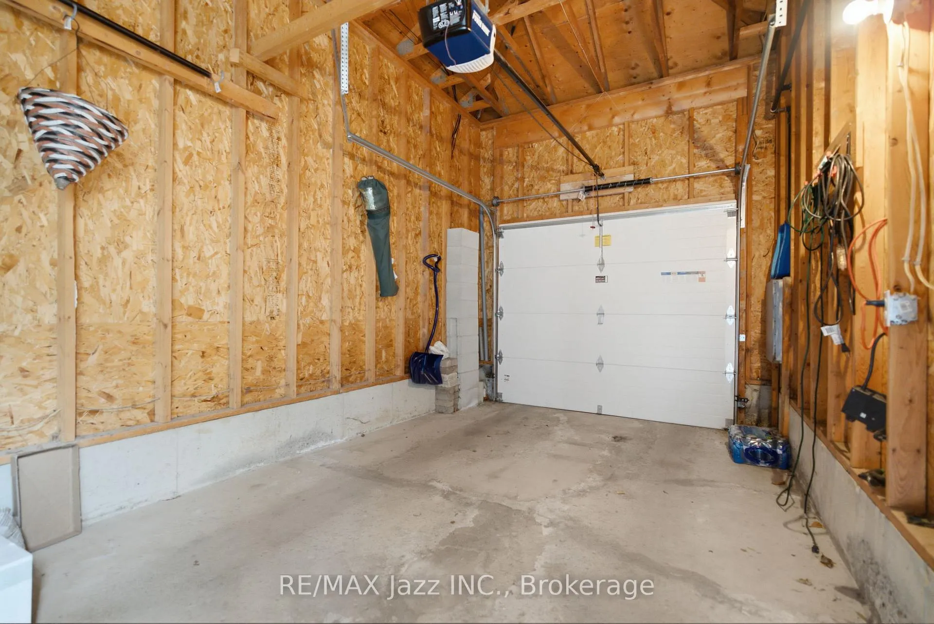 Photo 37 of Unit 44, 1111 Wilson Road N, Oshawa, Centennial — HOMEH