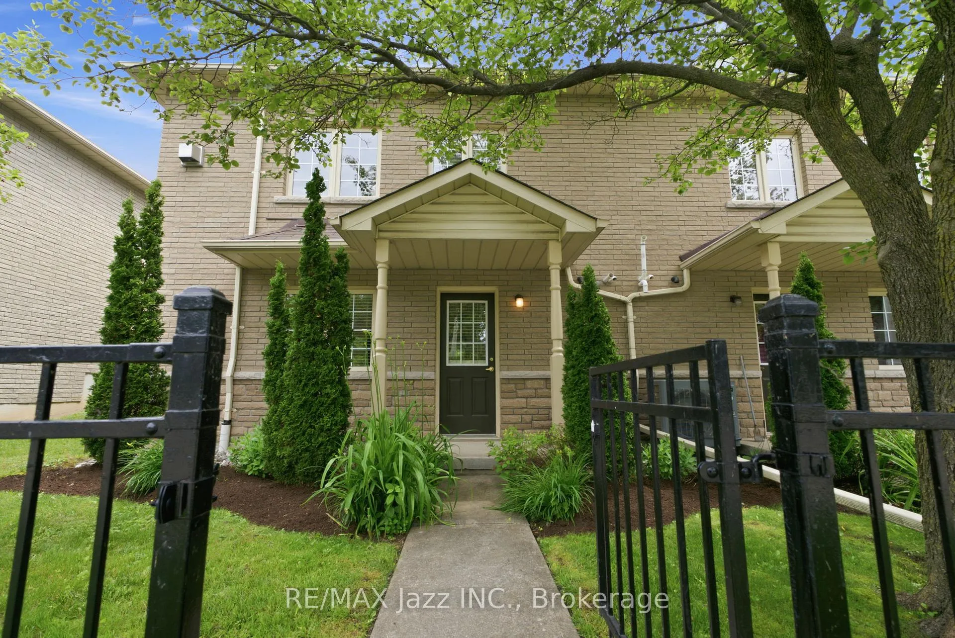 Photo 41 of Unit 44, 1111 Wilson Road N, Oshawa, Centennial — HOMEH