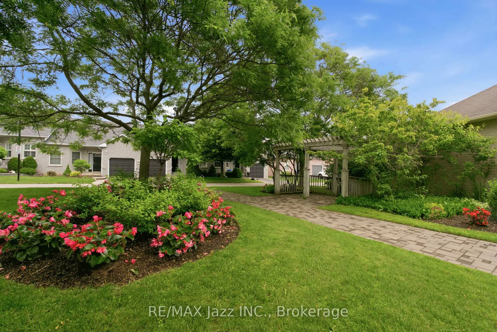 Photo 42 of Unit 44, 1111 Wilson Road N, Oshawa, Centennial — HOMEH