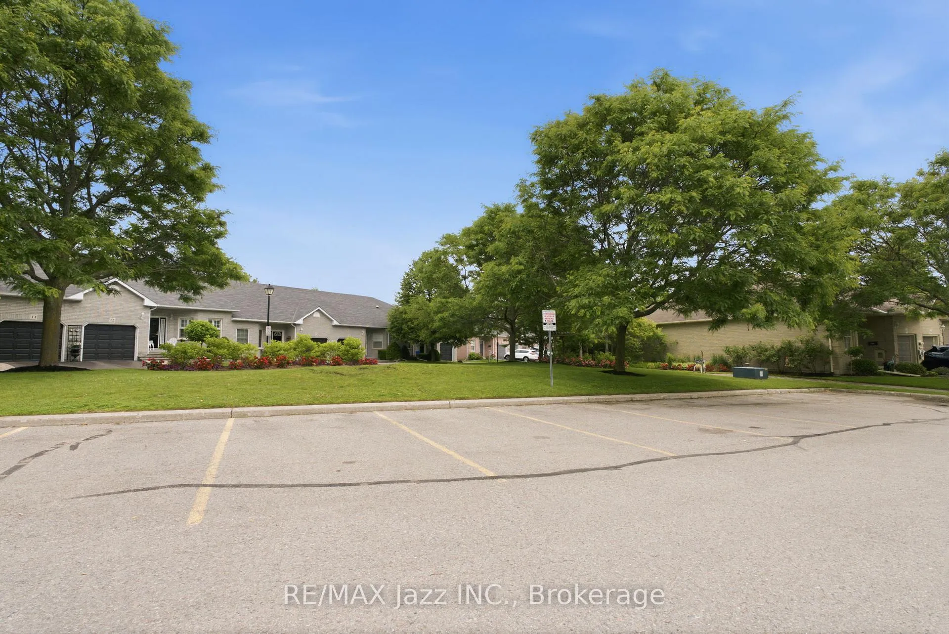 Photo 43 of Unit 44, 1111 Wilson Road N, Oshawa, Centennial — HOMEH
