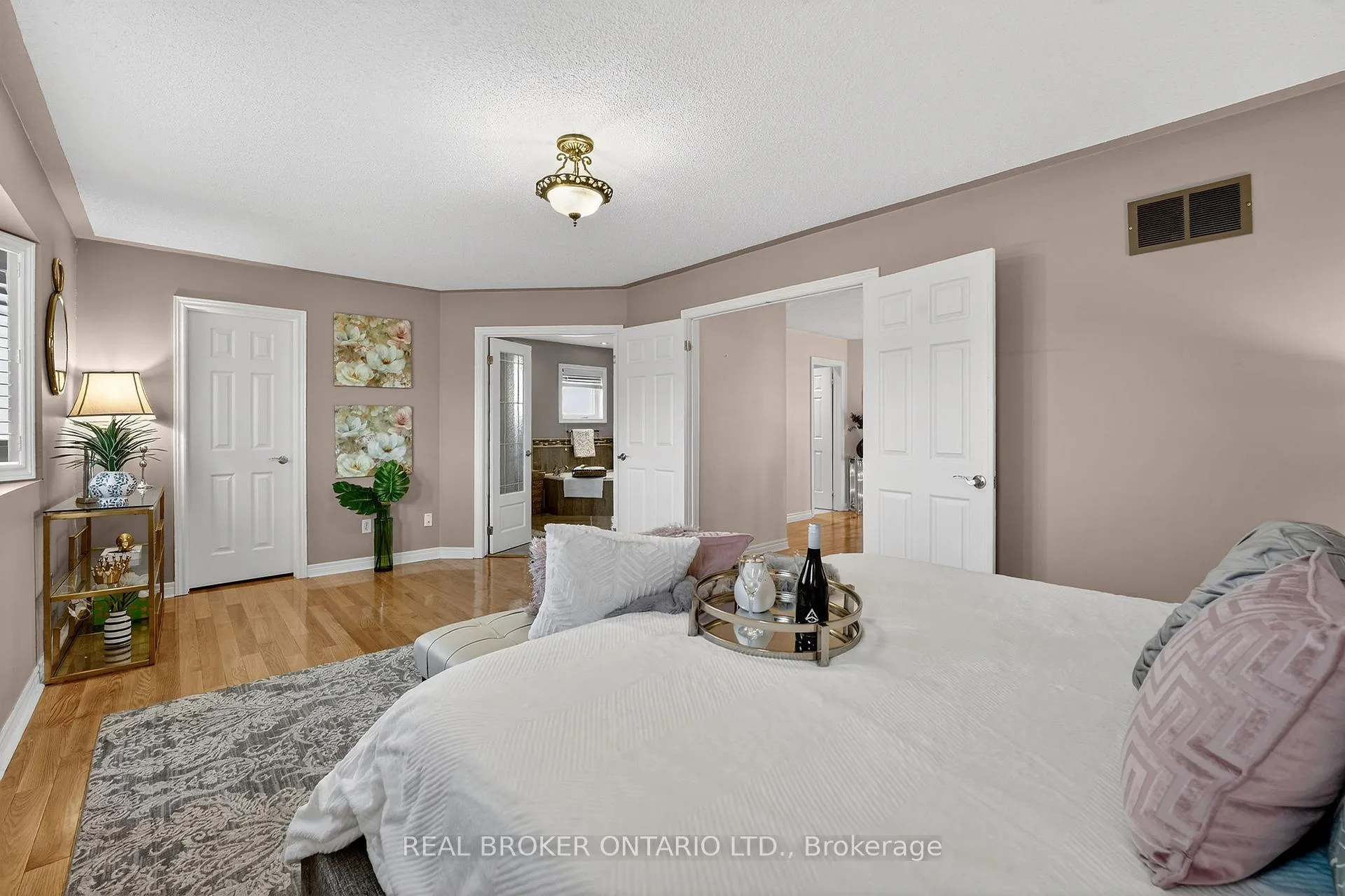 Photo 18 of 39 Pinebrook Circle, Caledon, Rural Caledon — HOMEH