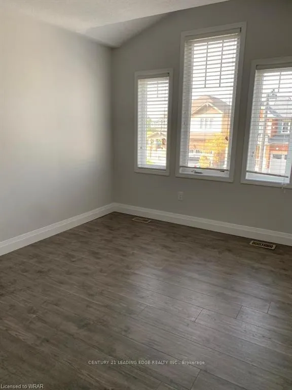 Photo 9 of 33 Glenvista Drive, Kitchener — HOMEH