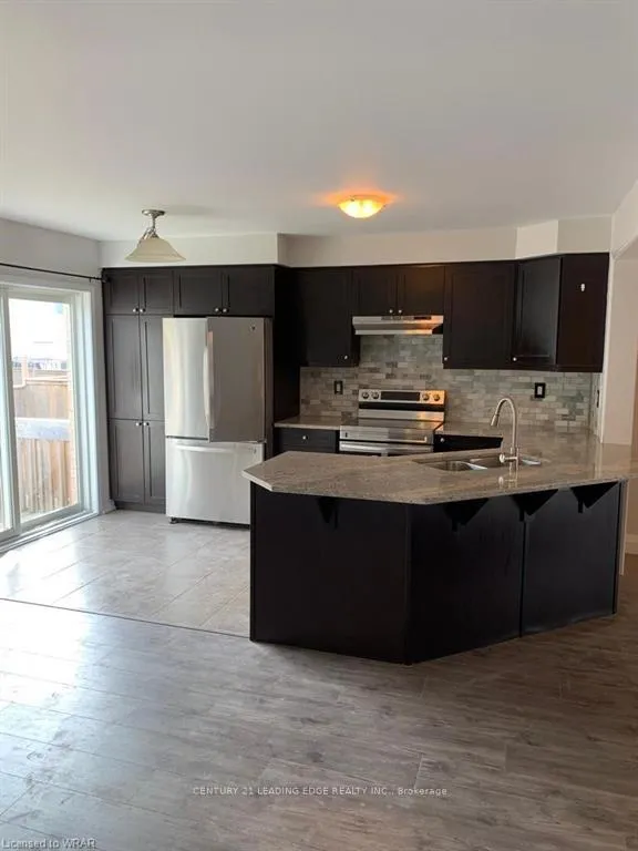 Photo 14 of 33 Glenvista Drive, Kitchener — HOMEH