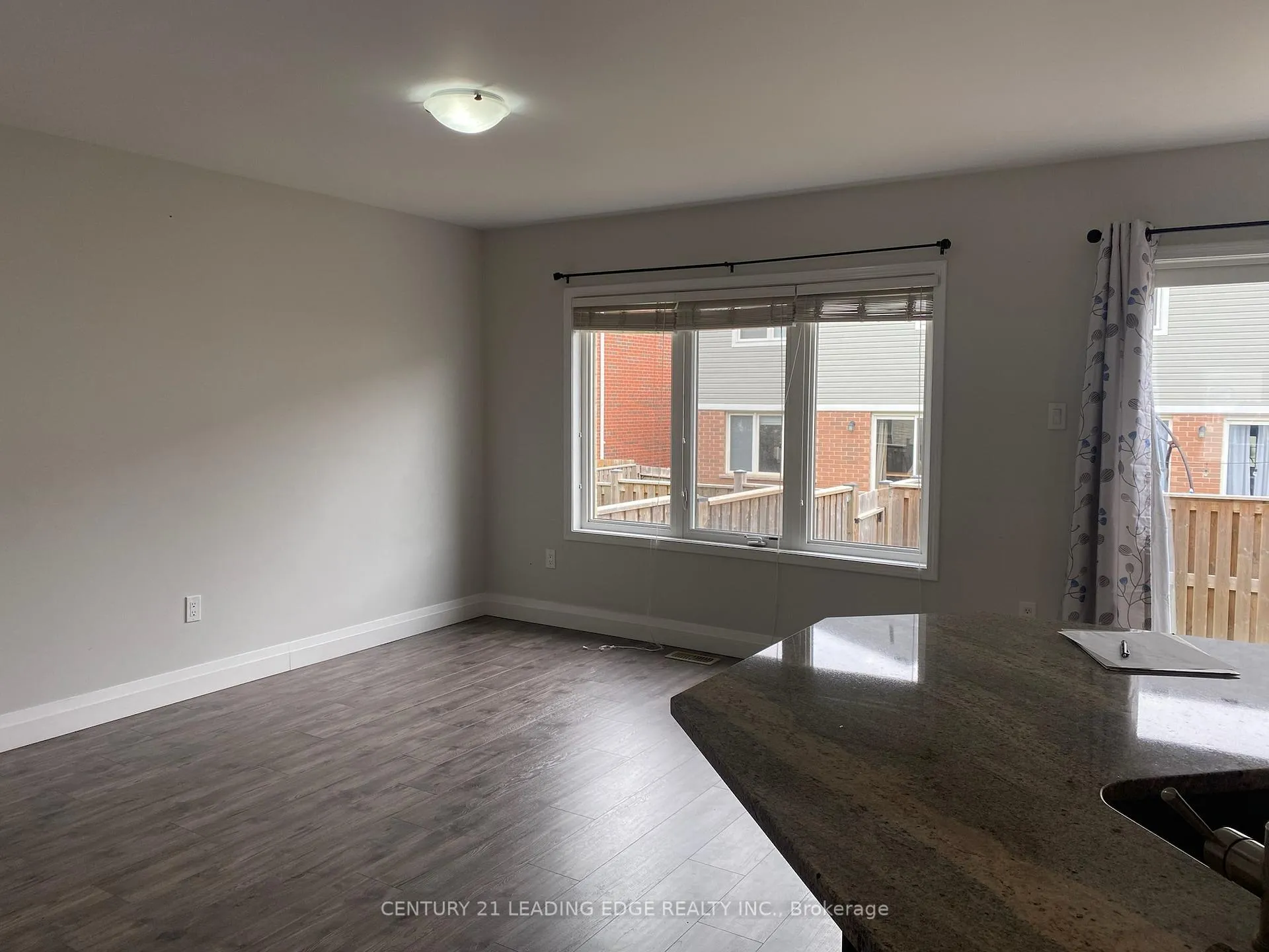 Photo 18 of 33 Glenvista Drive, Kitchener — HOMEH