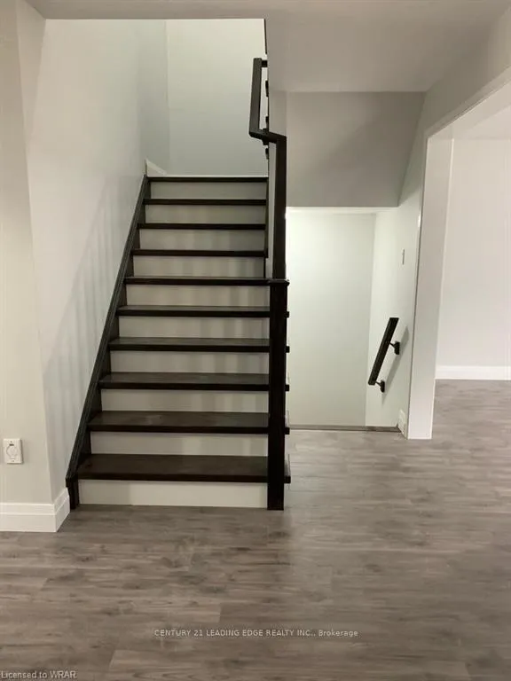 Photo 23 of 33 Glenvista Drive, Kitchener — HOMEH
