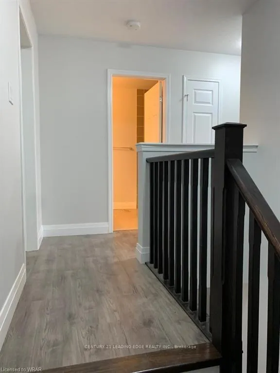 Photo 25 of 33 Glenvista Drive, Kitchener — HOMEH