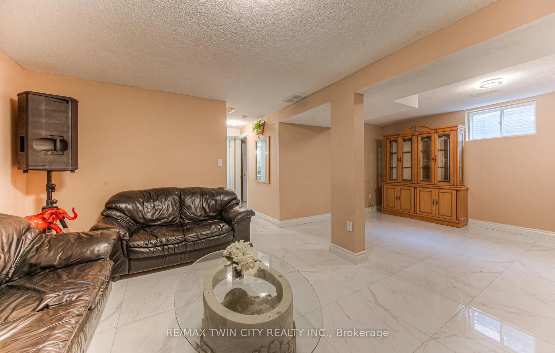 Photo 22 of 182 Hollyridge Crescent, Kitchener — HOMEH
