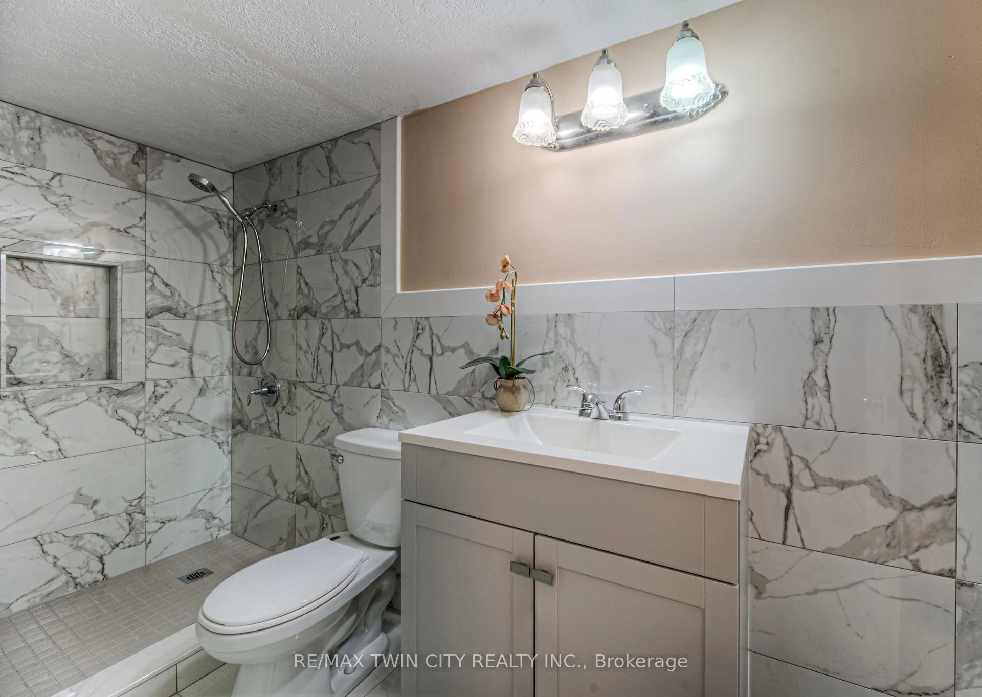 Photo 28 of 182 Hollyridge Crescent, Kitchener — HOMEH