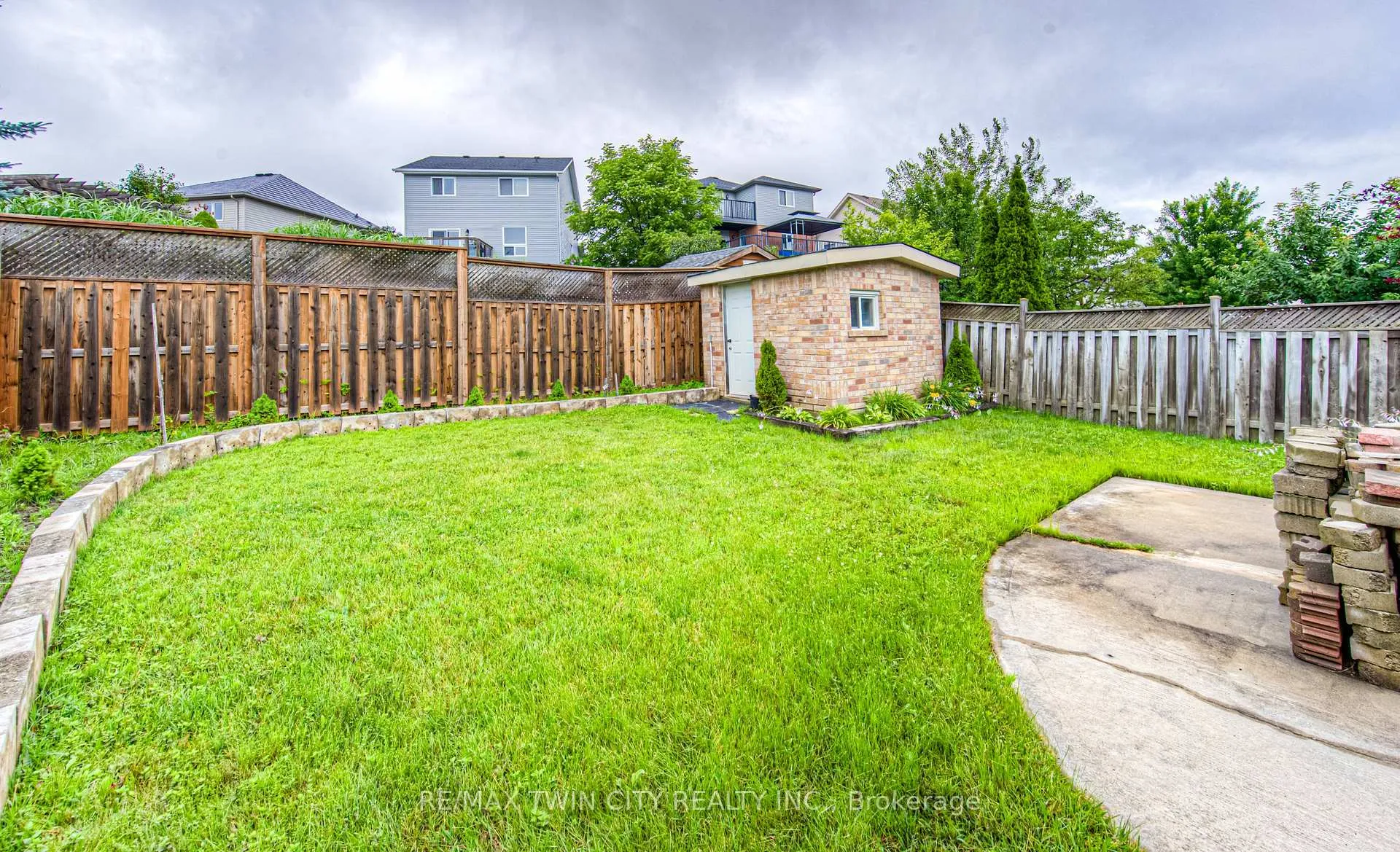 Photo 31 of 182 Hollyridge Crescent, Kitchener — HOMEH