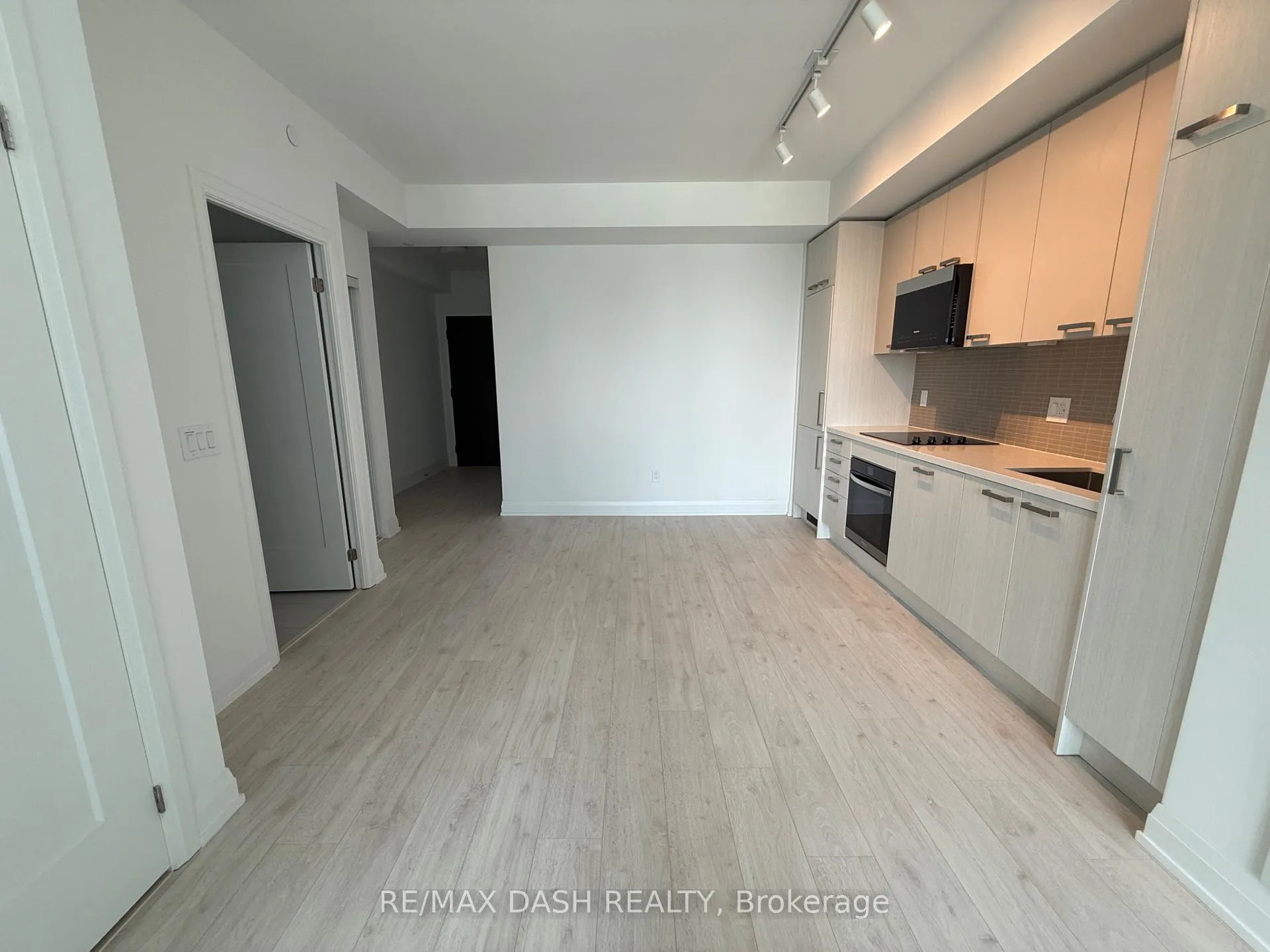 Photo 7 of Unit 1806, 20 Soudan Avenue, Toronto, Mount Pleasant West — HOMEH