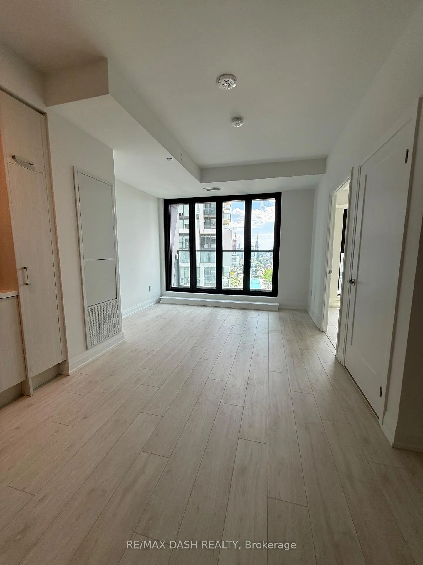 Photo 11 of Unit 1806, 20 Soudan Avenue, Toronto, Mount Pleasant West — HOMEH