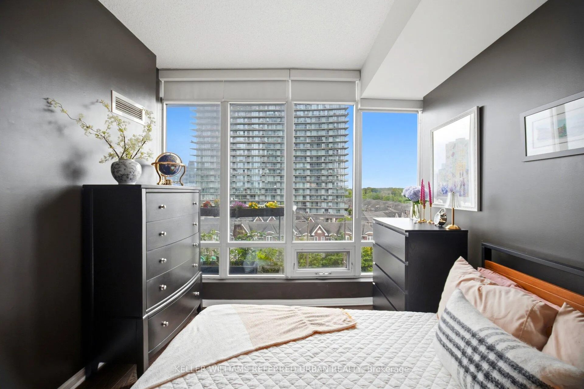 Photo 18 of Unit 601, 15 Windermere Avenue, Toronto, High Park-Swansea — HOMEH