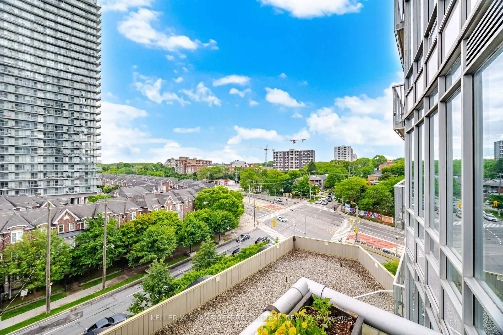 Photo 27 of Unit 601, 15 Windermere Avenue, Toronto, High Park-Swansea — HOMEH