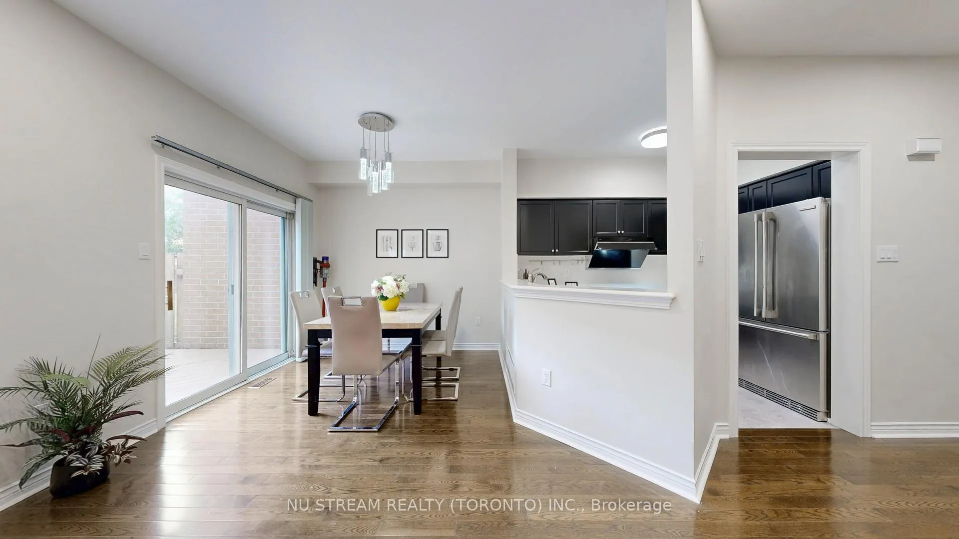 Photo 8 of 60 Nottingham Drive, Richmond Hill, Westbrook — HOMEH