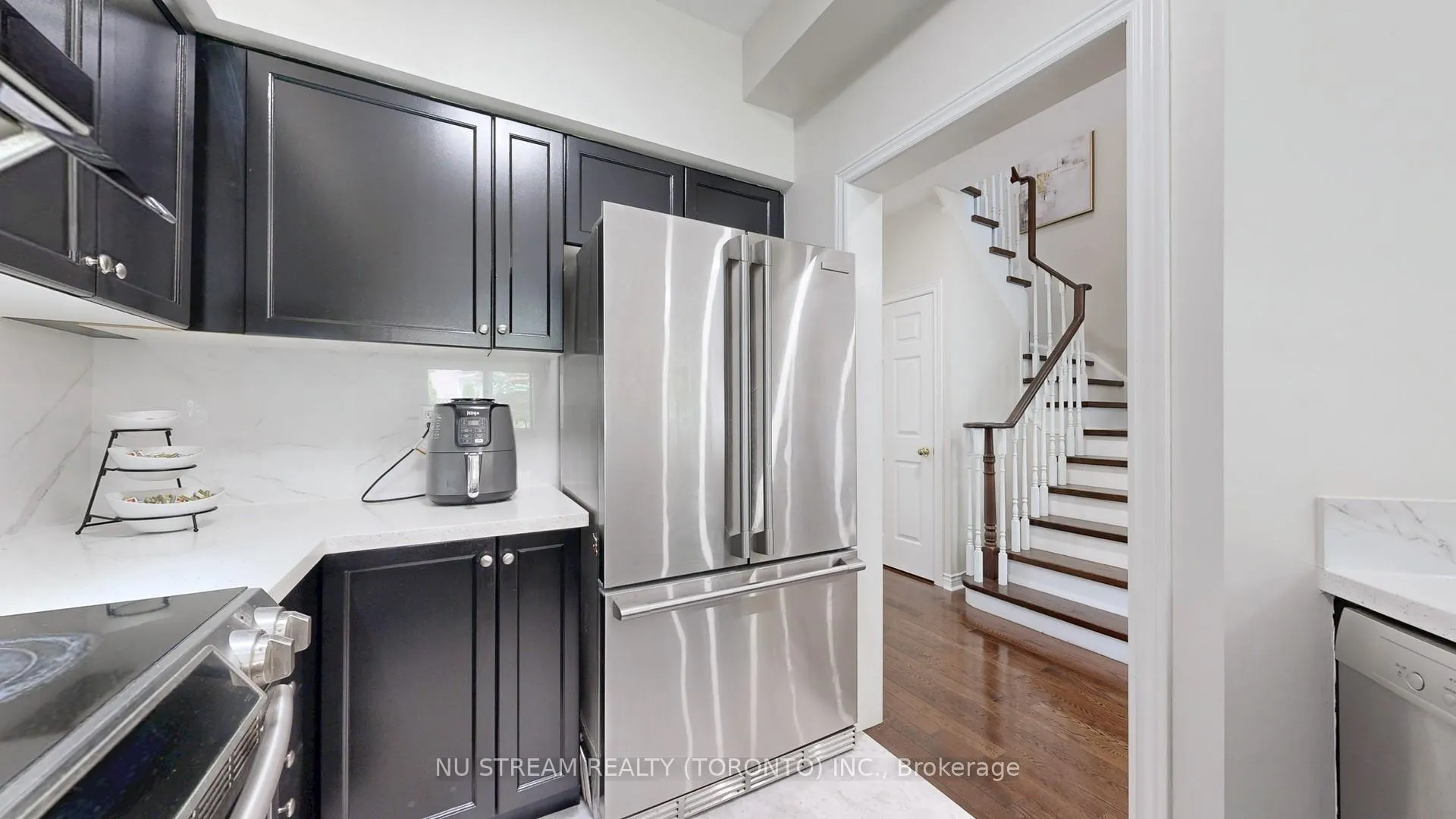 Photo 12 of 60 Nottingham Drive, Richmond Hill, Westbrook — HOMEH