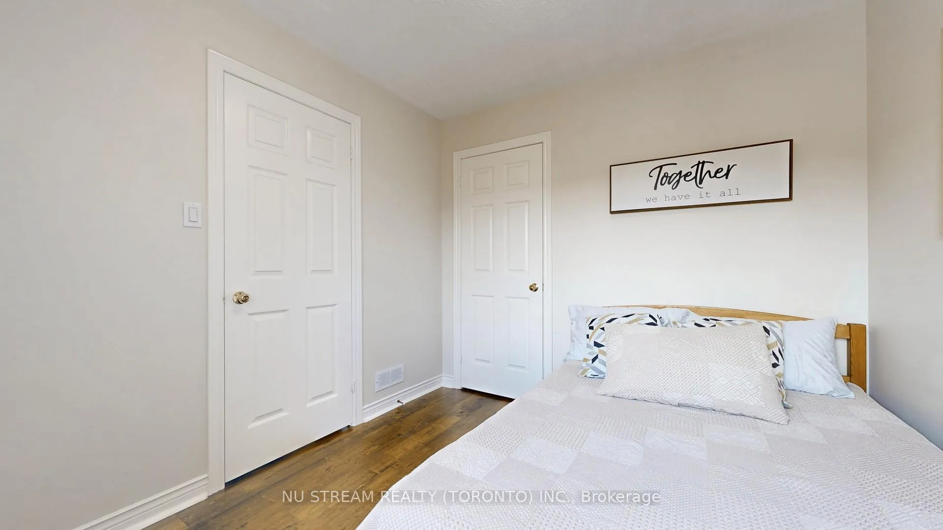 Photo 24 of 60 Nottingham Drive, Richmond Hill, Westbrook — HOMEH