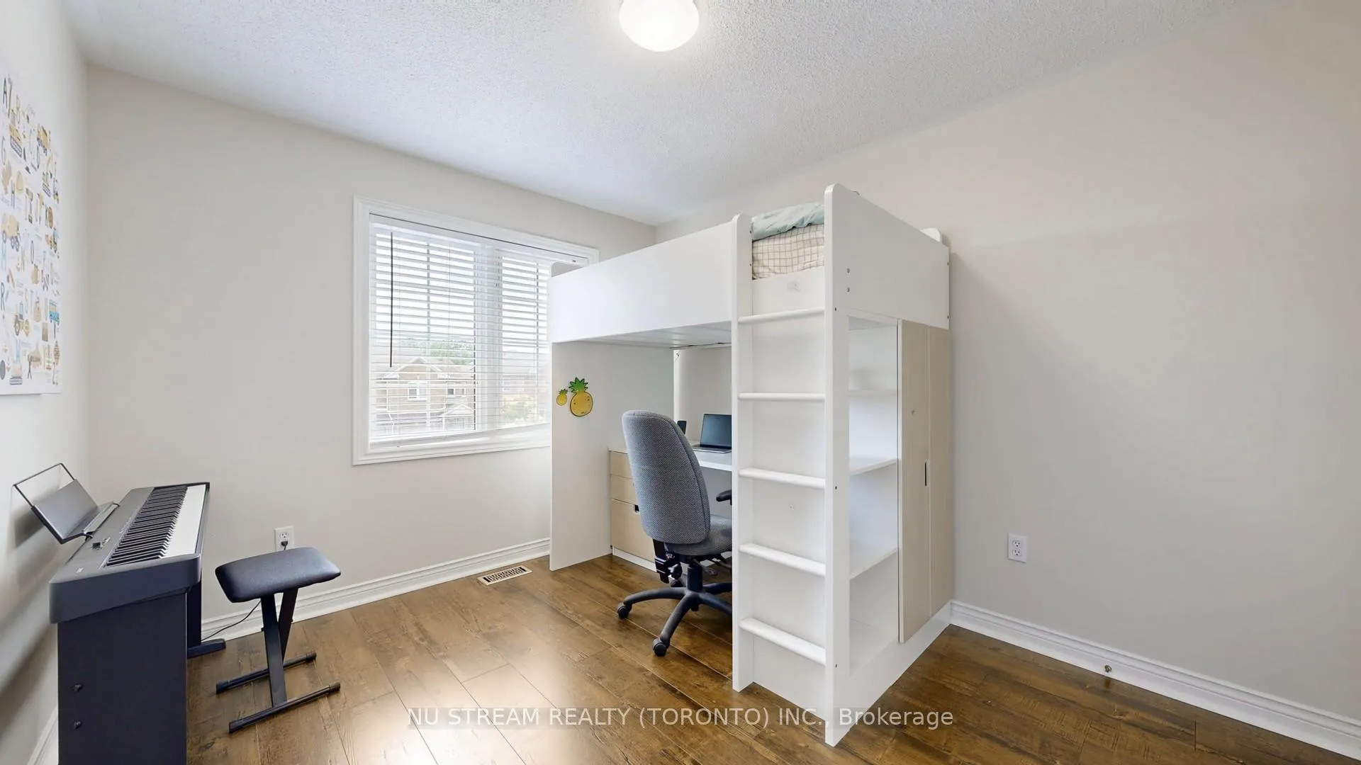 Photo 25 of 60 Nottingham Drive, Richmond Hill, Westbrook — HOMEH