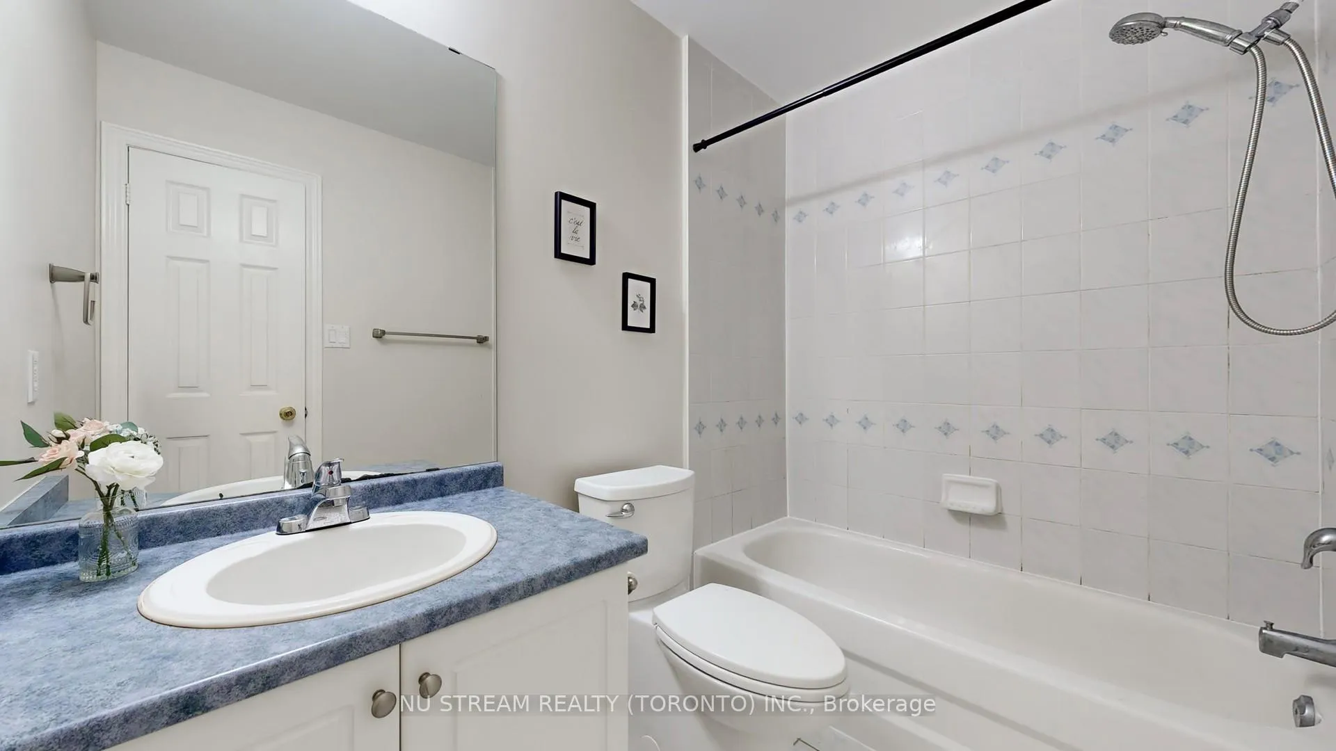 Photo 28 of 60 Nottingham Drive, Richmond Hill, Westbrook — HOMEH