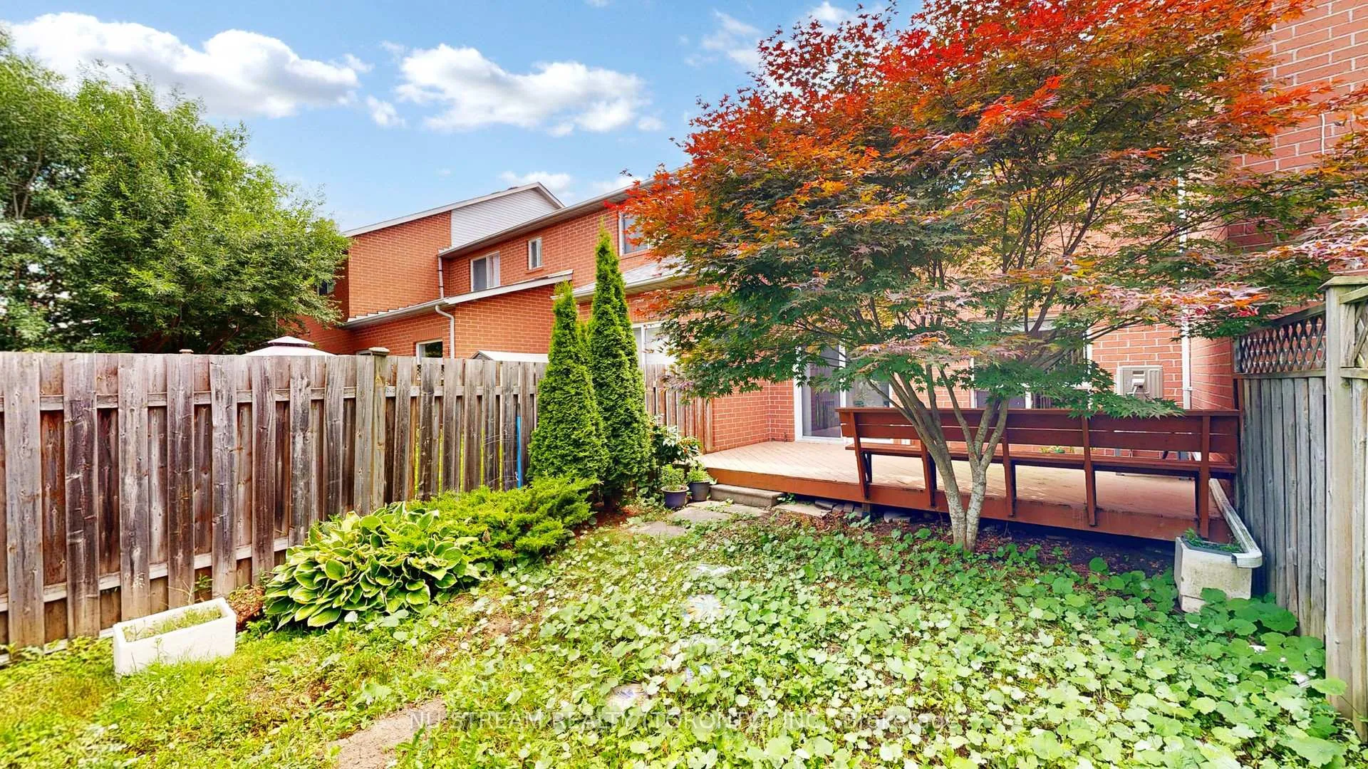 Photo 32 of 60 Nottingham Drive, Richmond Hill, Westbrook — HOMEH