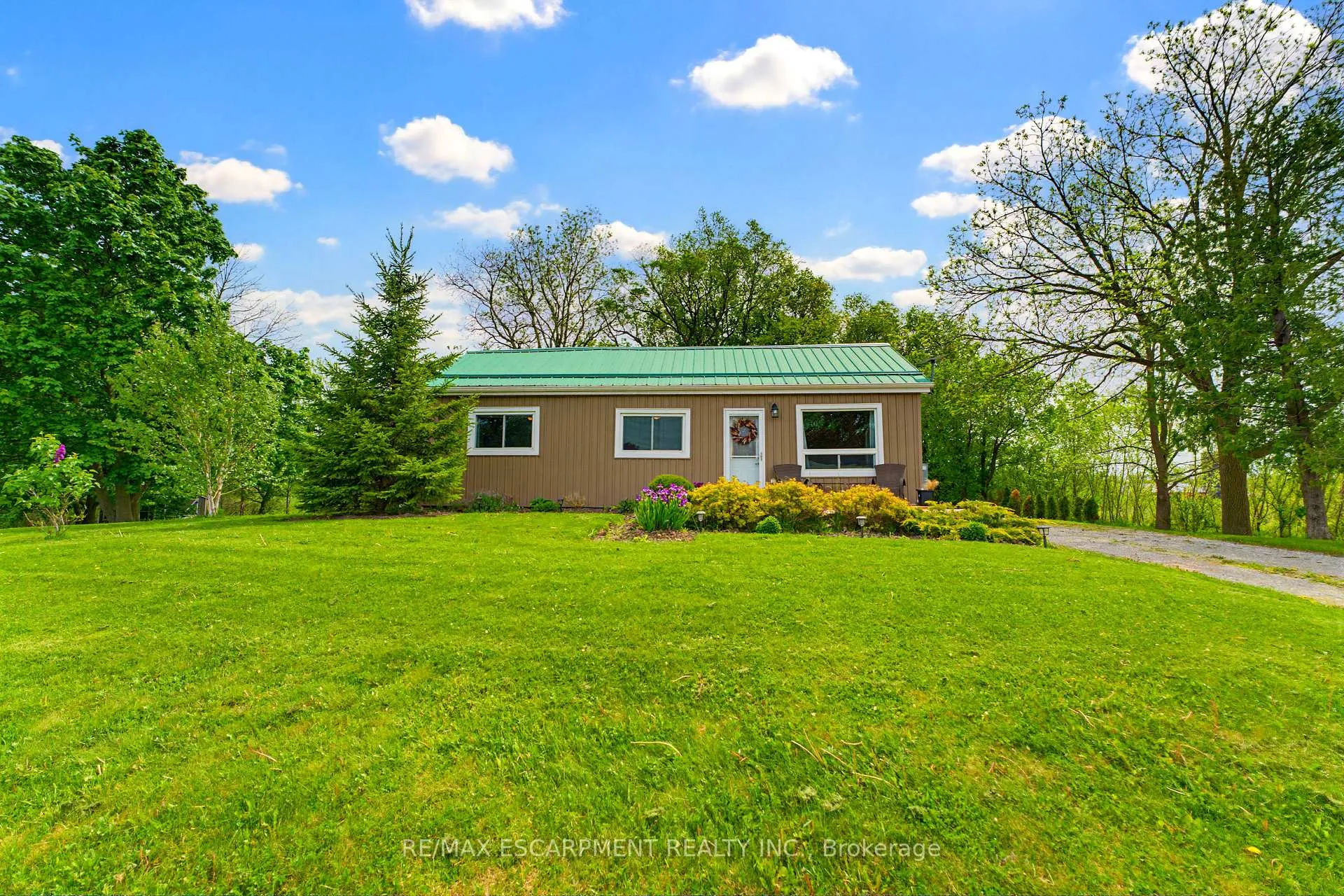 Photo 3 of 1390 Mckenzie Road, Haldimand — HOMEH
