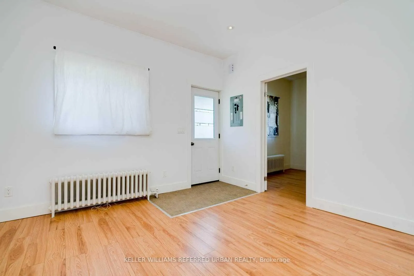 Photo 2 of Unit #Main, 58 Bellevue Avenue, Toronto, Kensington-Chinatown — HOMEH