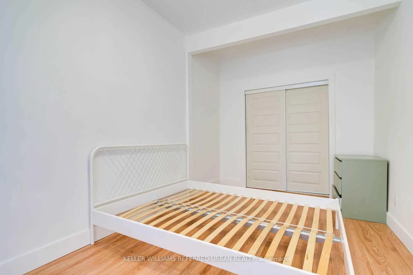 Photo 8 of Unit #Main, 58 Bellevue Avenue, Toronto, Kensington-Chinatown — HOMEH