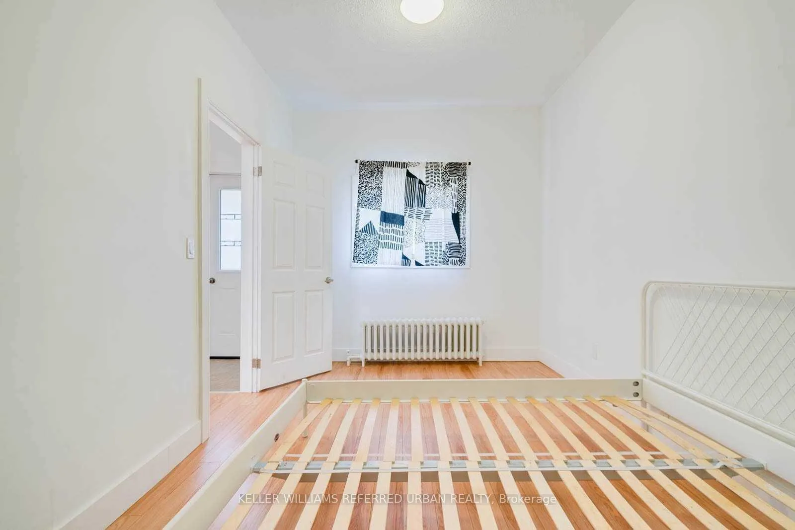 Photo 9 of Unit #Main, 58 Bellevue Avenue, Toronto, Kensington-Chinatown — HOMEH
