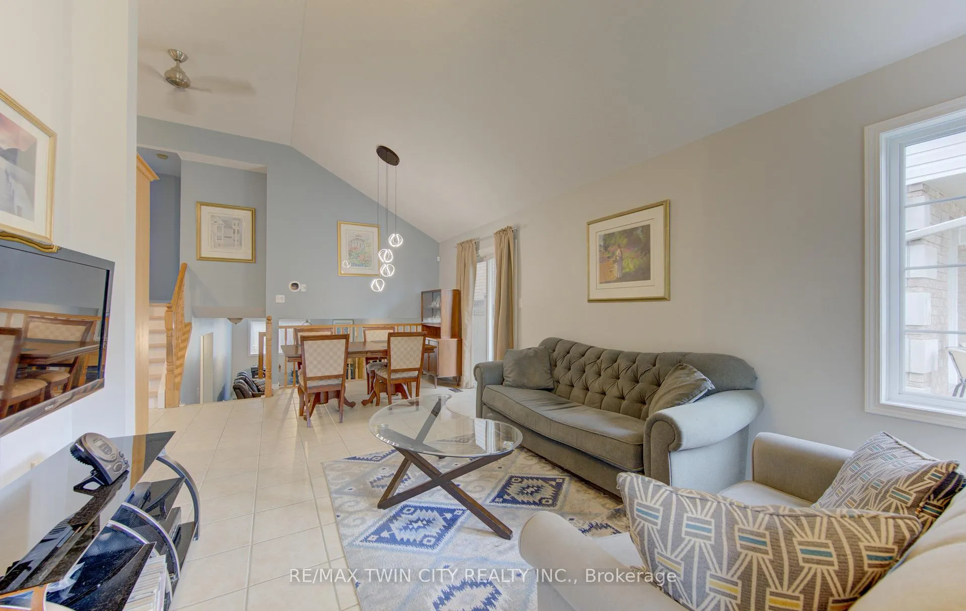 Photo 7 of 460 Langlaw Drive, Cambridge, Christopher-Champlain — HOMEH