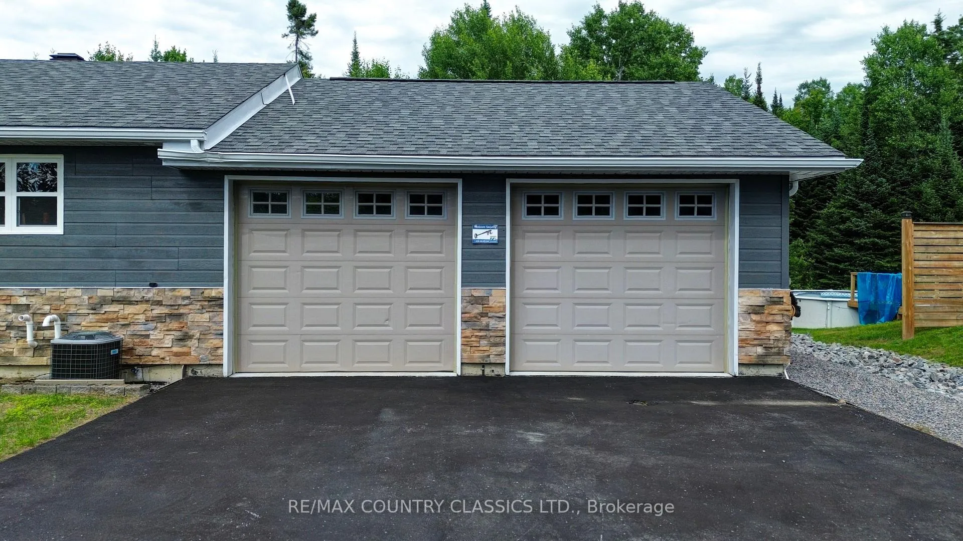 Photo 6 of 42 Nicklaus Drive, Bancroft, Bancroft Ward — HOMEH