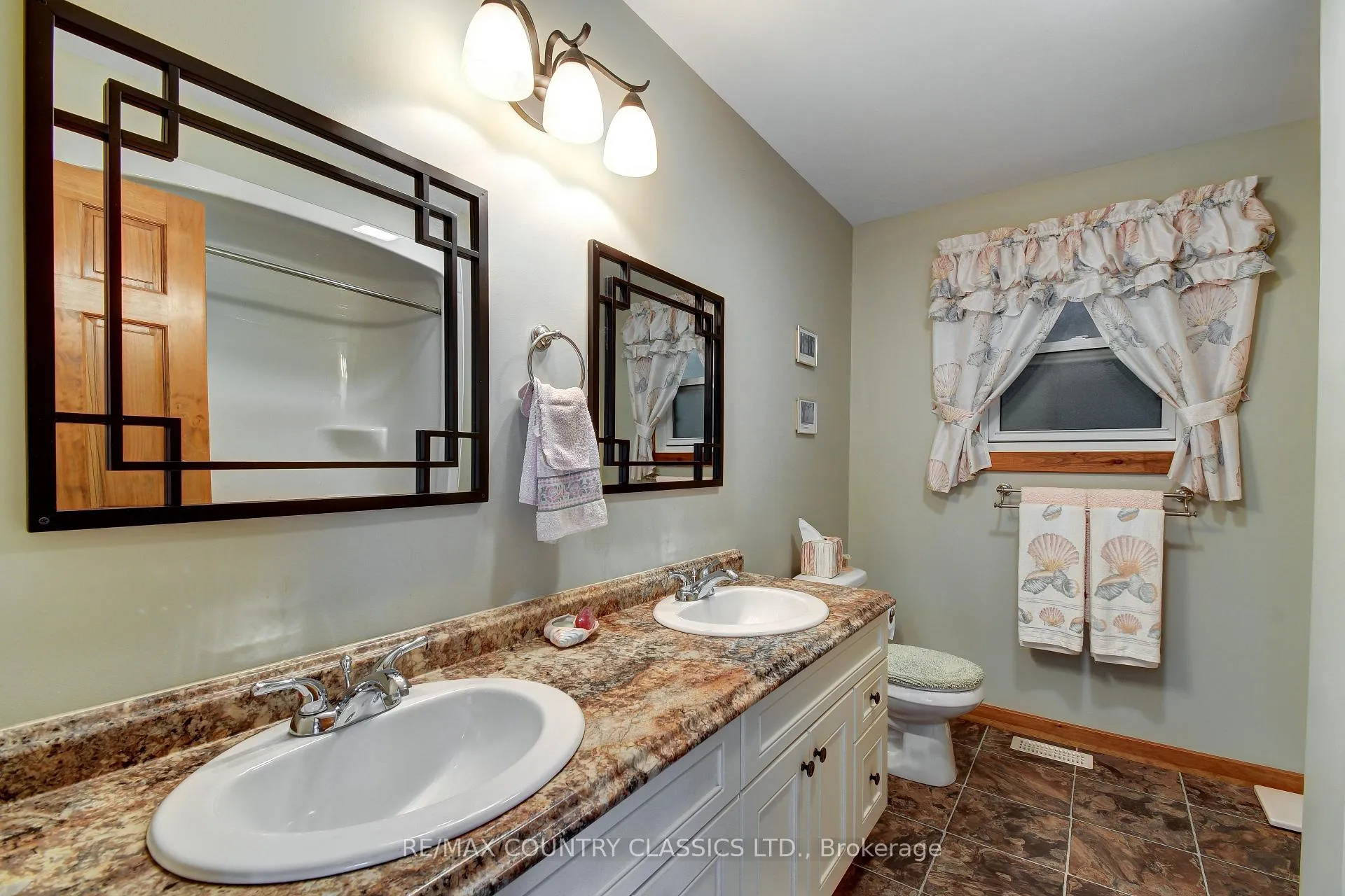 Photo 33 of 42 Nicklaus Drive, Bancroft, Bancroft Ward — HOMEH