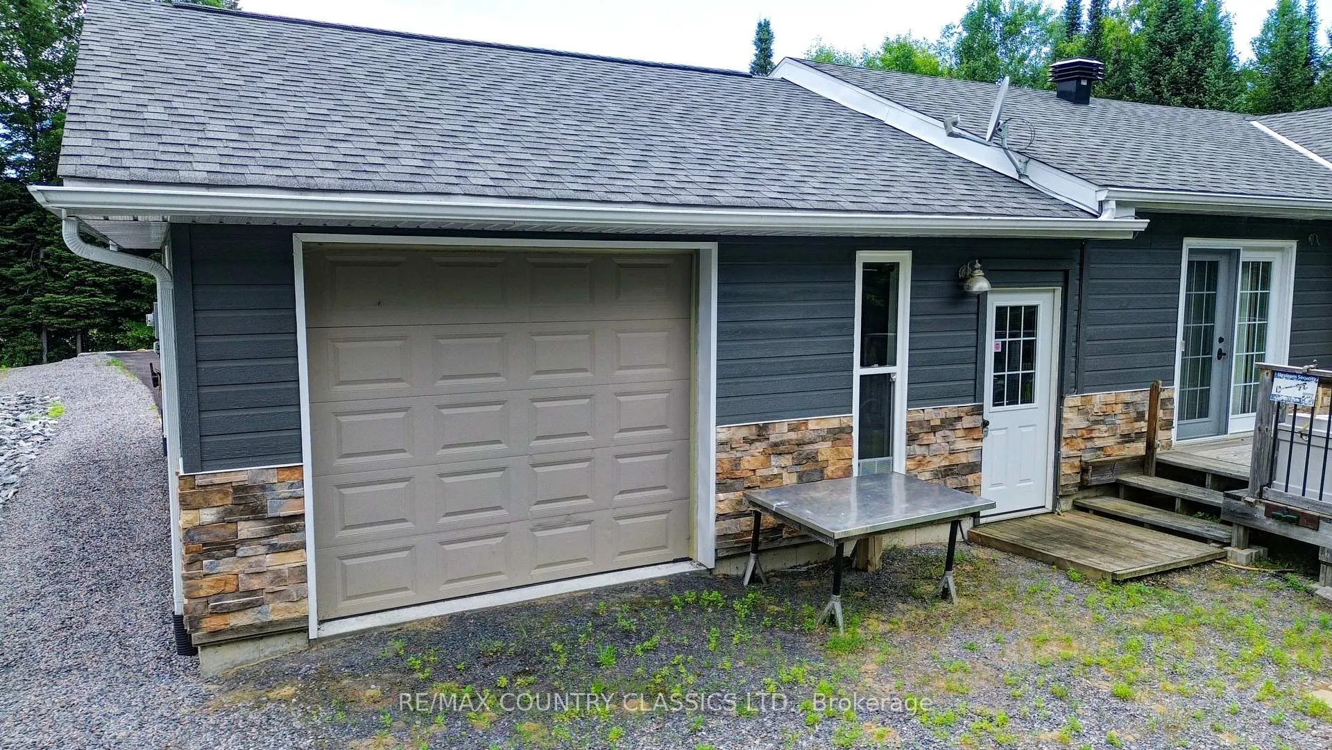 Photo 43 of 42 Nicklaus Drive, Bancroft, Bancroft Ward — HOMEH