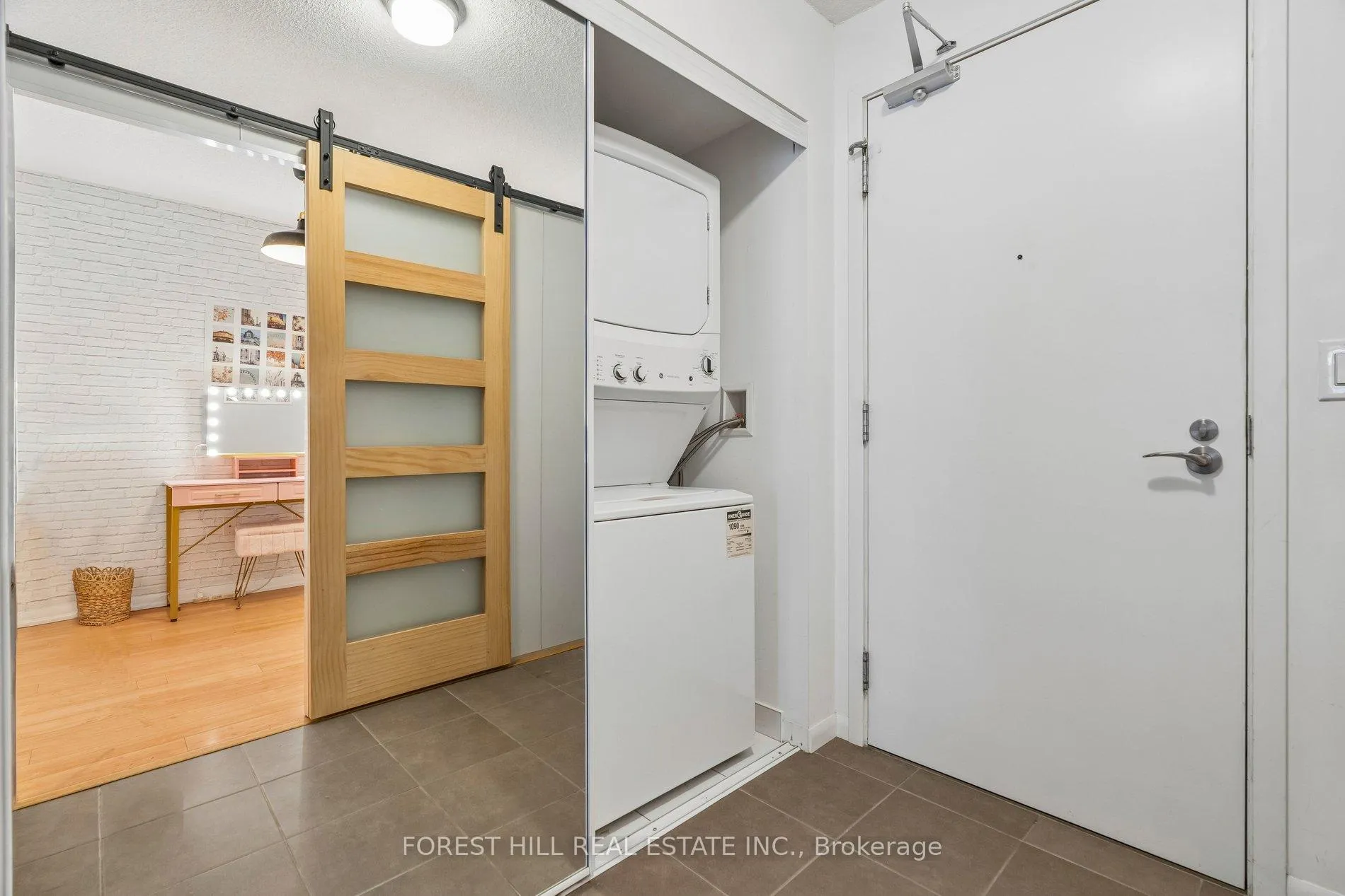 Photo 6 of Unit 413, 830 Lawrence Avenue W, North York, Yorkdale-Glen Park — HOMEH
