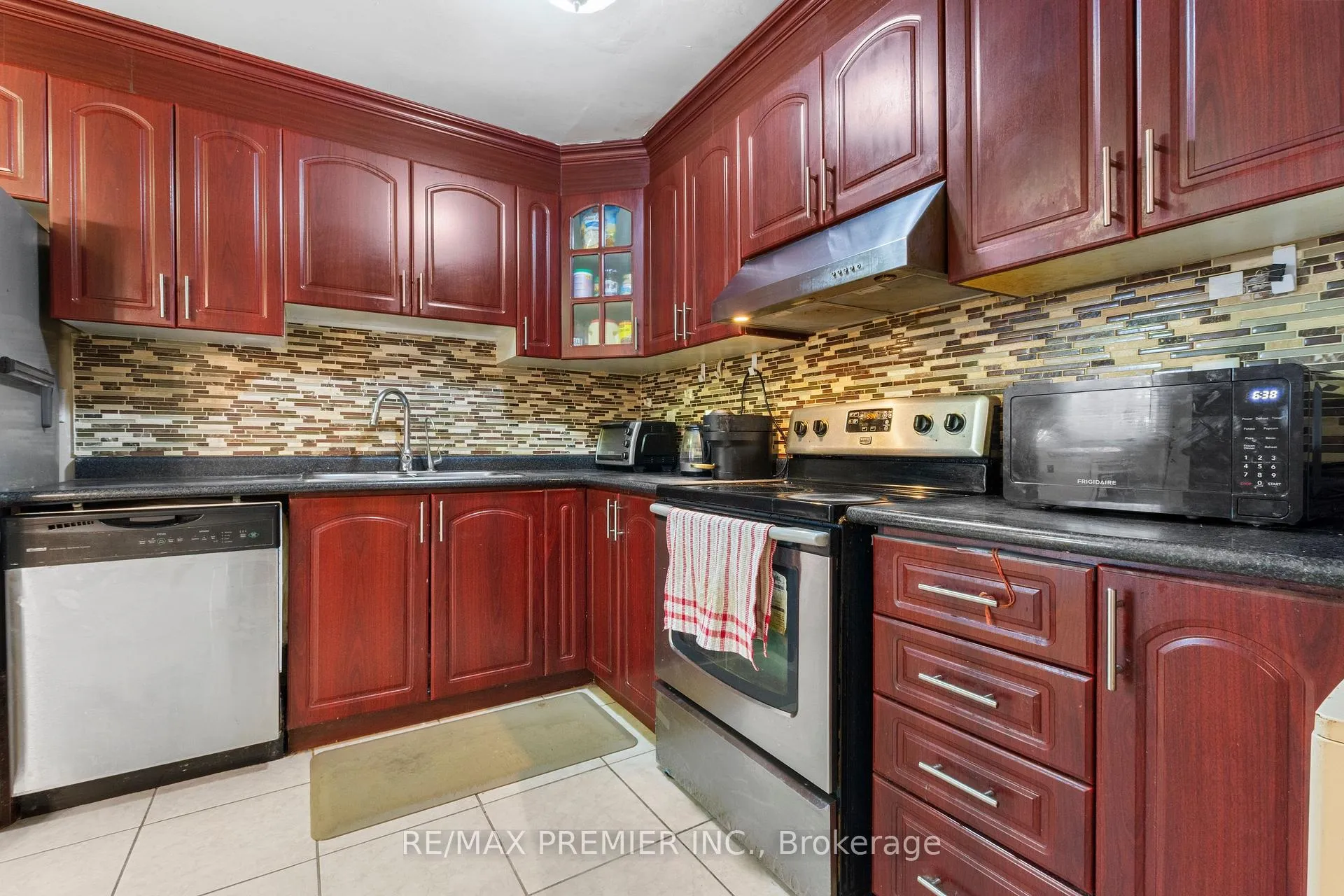 Photo 12 of Unit 292, 1605 Albion Road, Etobicoke, Mount Olive-Silverstone-Jamestown — HOMEH