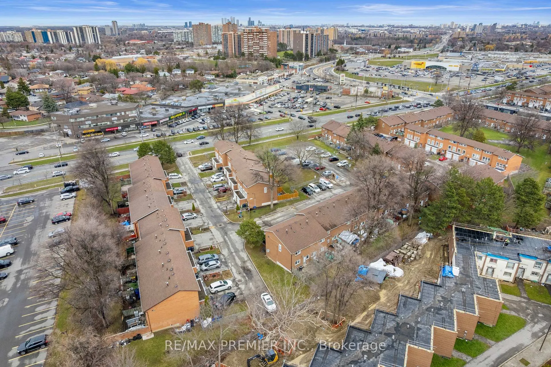 Photo 46 of Unit 292, 1605 Albion Road, Etobicoke, Mount Olive-Silverstone-Jamestown — HOMEH