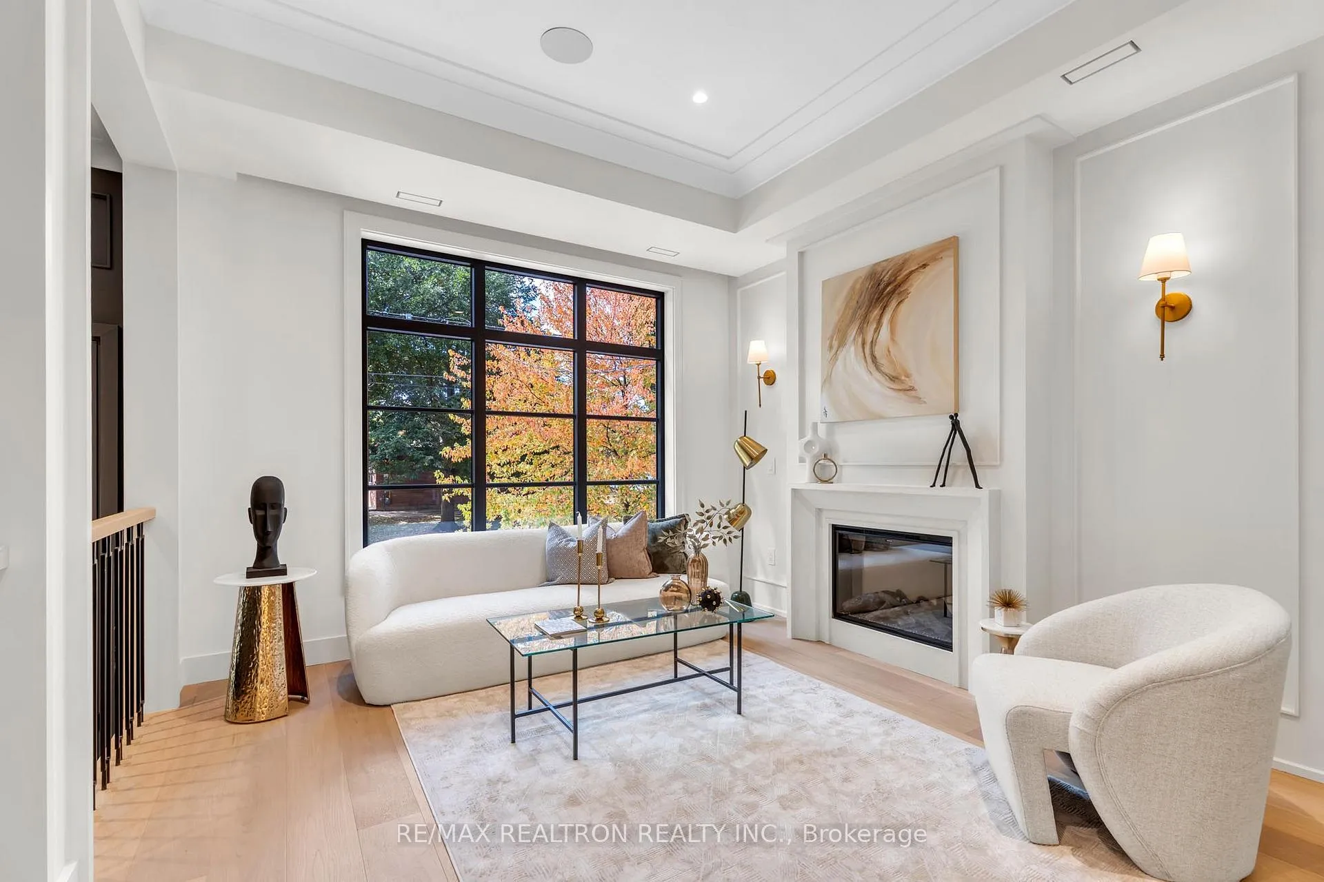 Photo 2 of 105 Rumsey Road, Toronto, Leaside — HOMEH