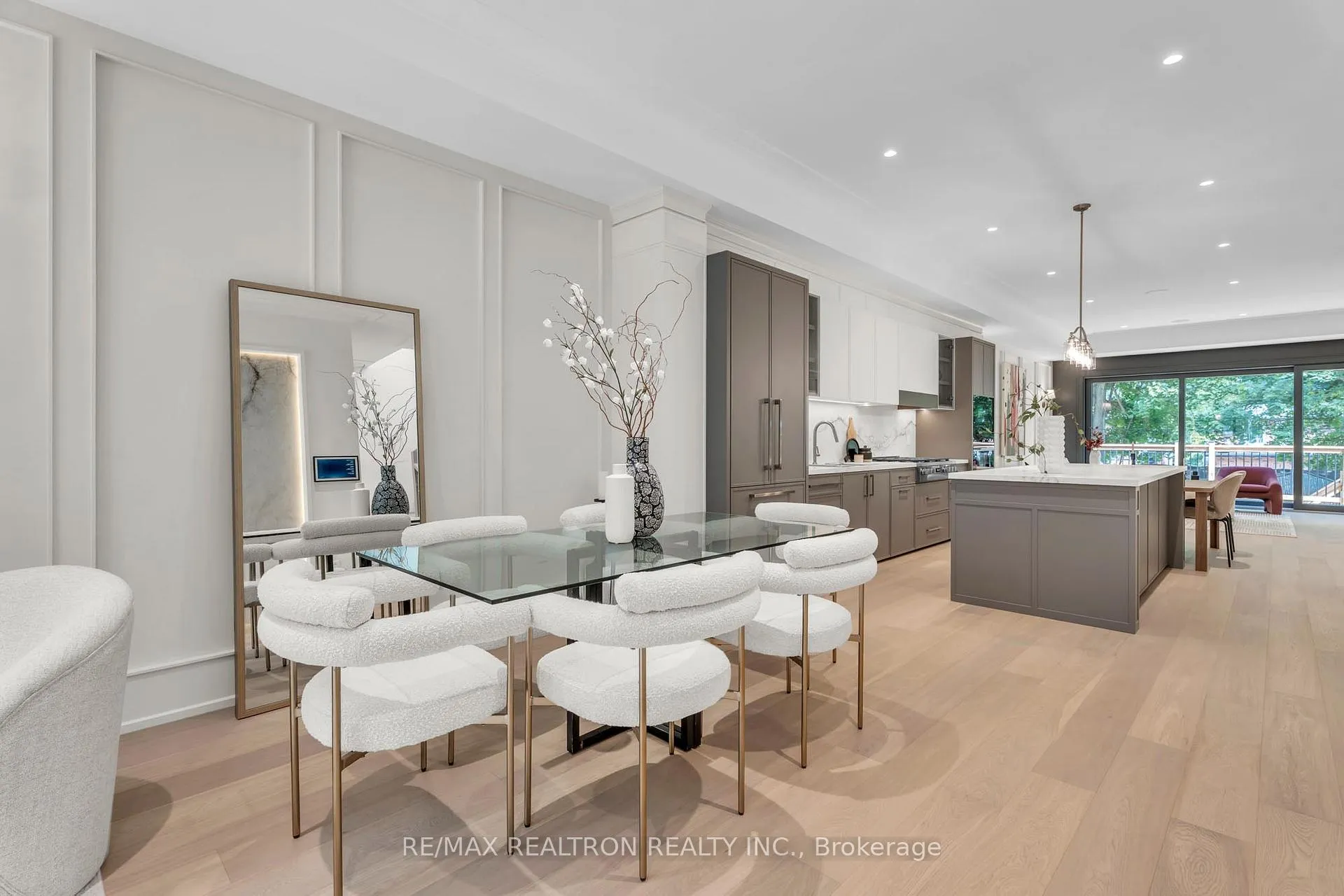 Photo 5 of 105 Rumsey Road, Toronto, Leaside — HOMEH
