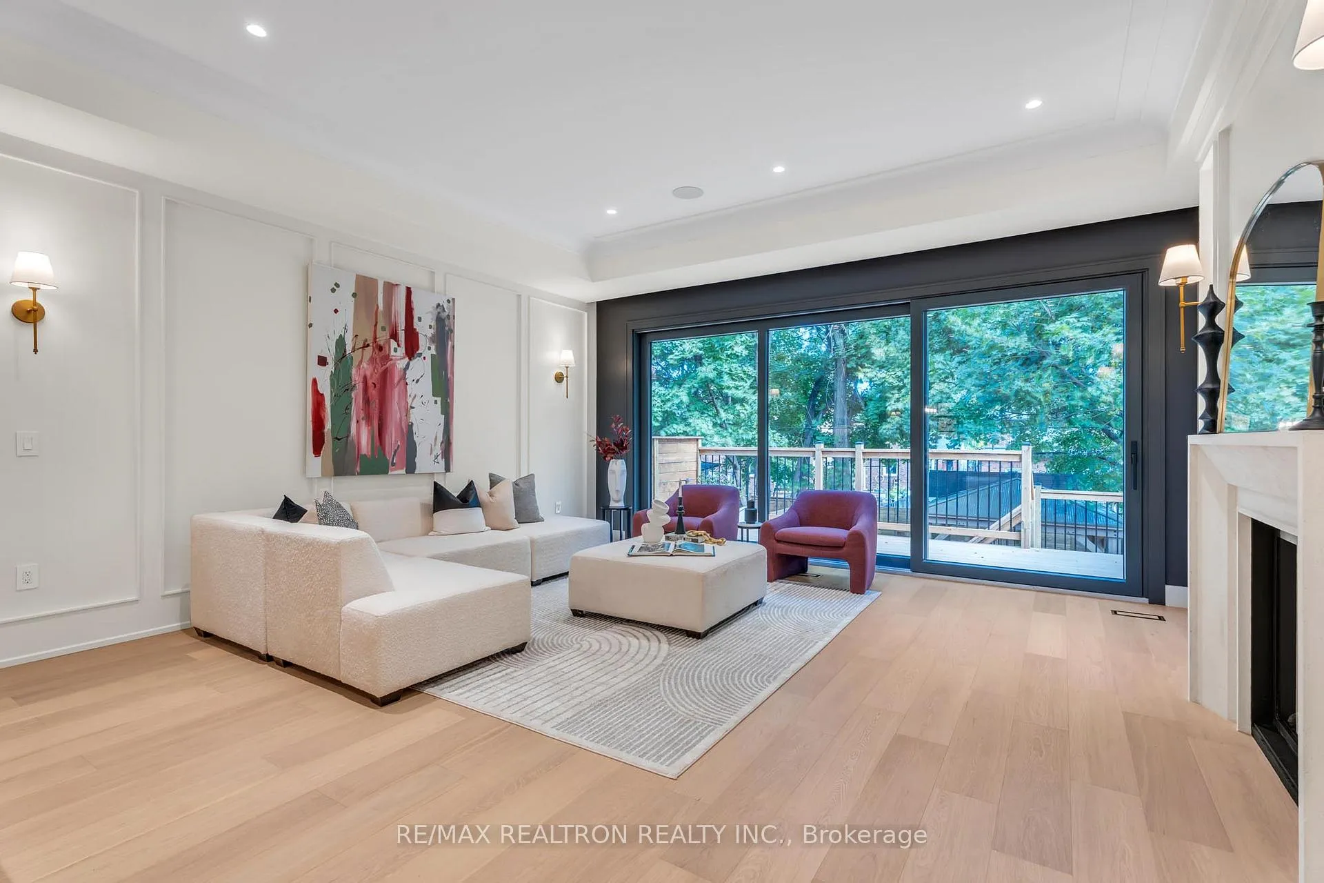 Photo 11 of 105 Rumsey Road, Toronto, Leaside — HOMEH