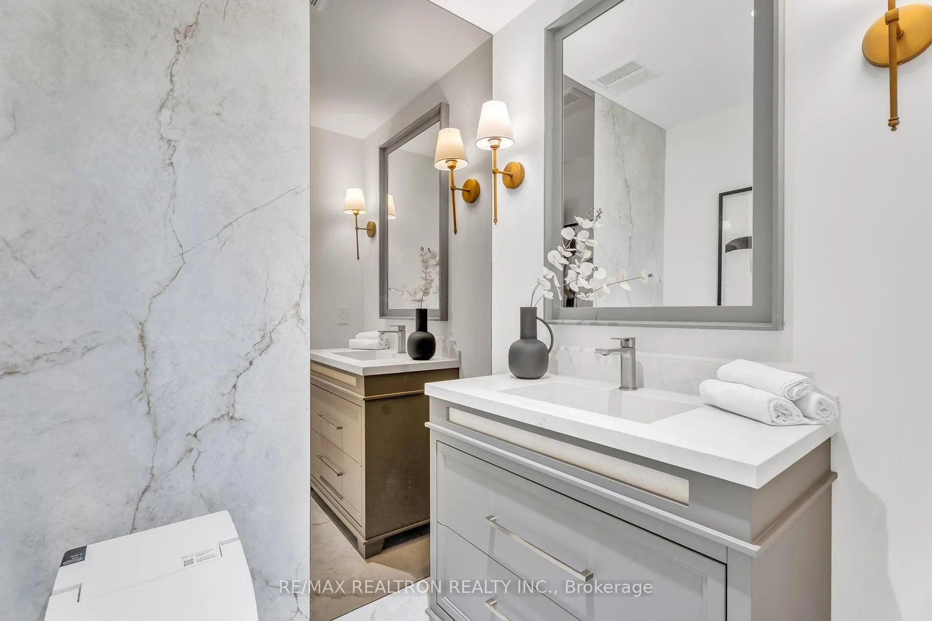 Photo 16 of 105 Rumsey Road, Toronto, Leaside — HOMEH