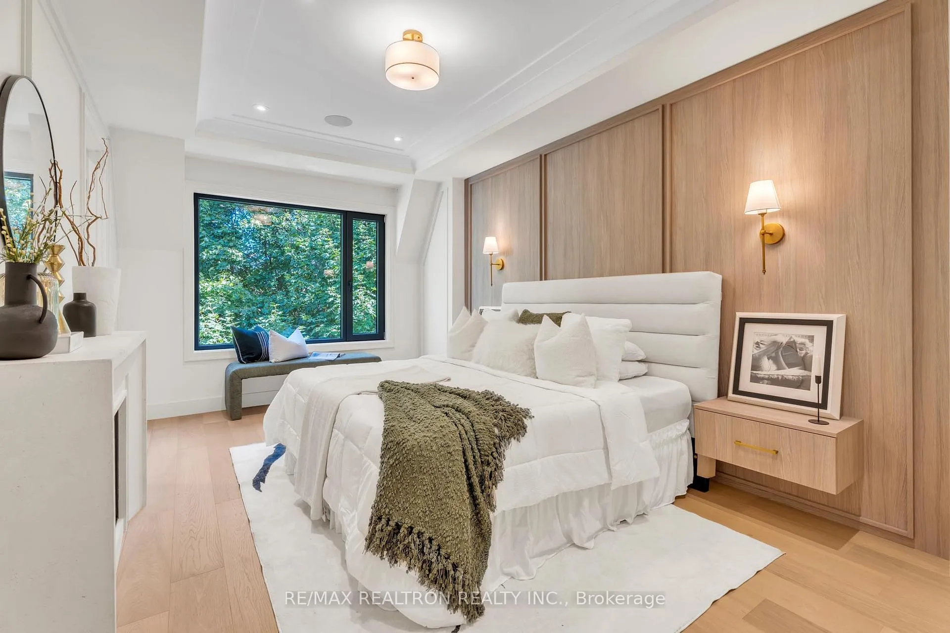 Photo 17 of 105 Rumsey Road, Toronto, Leaside — HOMEH
