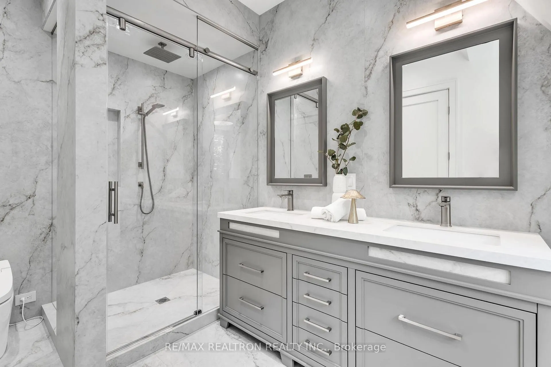 Photo 20 of 105 Rumsey Road, Toronto, Leaside — HOMEH