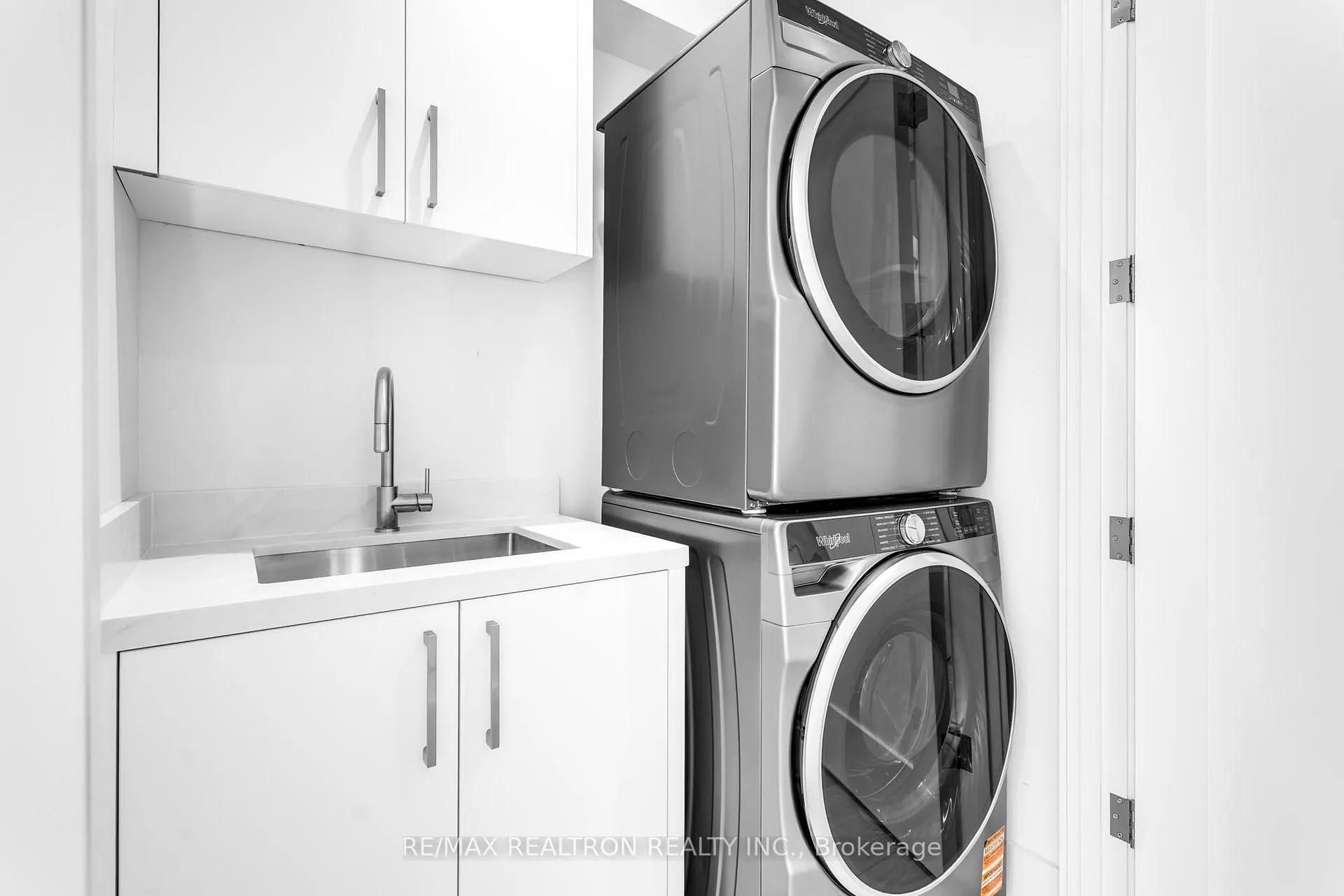 Photo 27 of 105 Rumsey Road, Toronto, Leaside — HOMEH