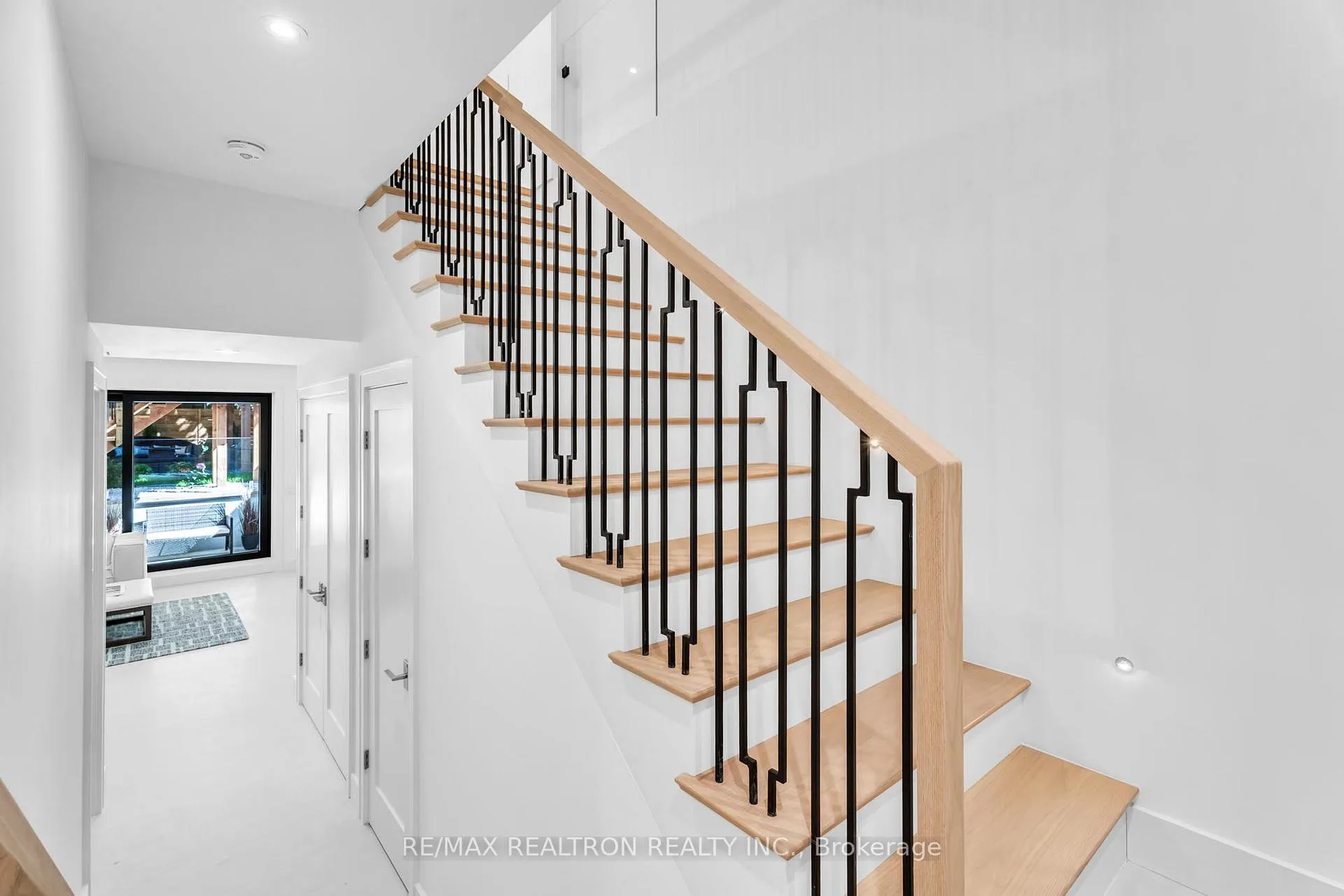 Photo 28 of 105 Rumsey Road, Toronto, Leaside — HOMEH