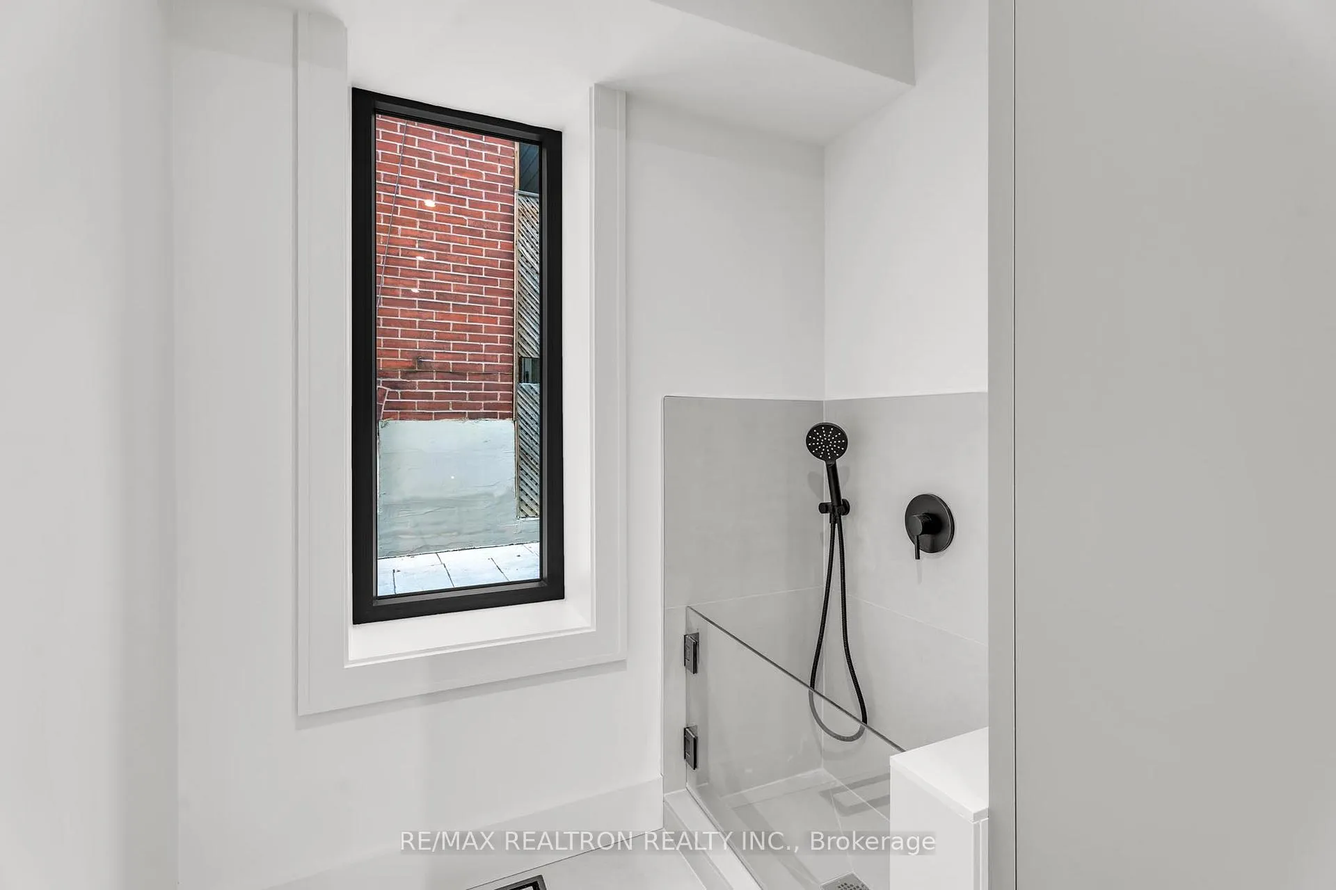 Photo 30 of 105 Rumsey Road, Toronto, Leaside — HOMEH