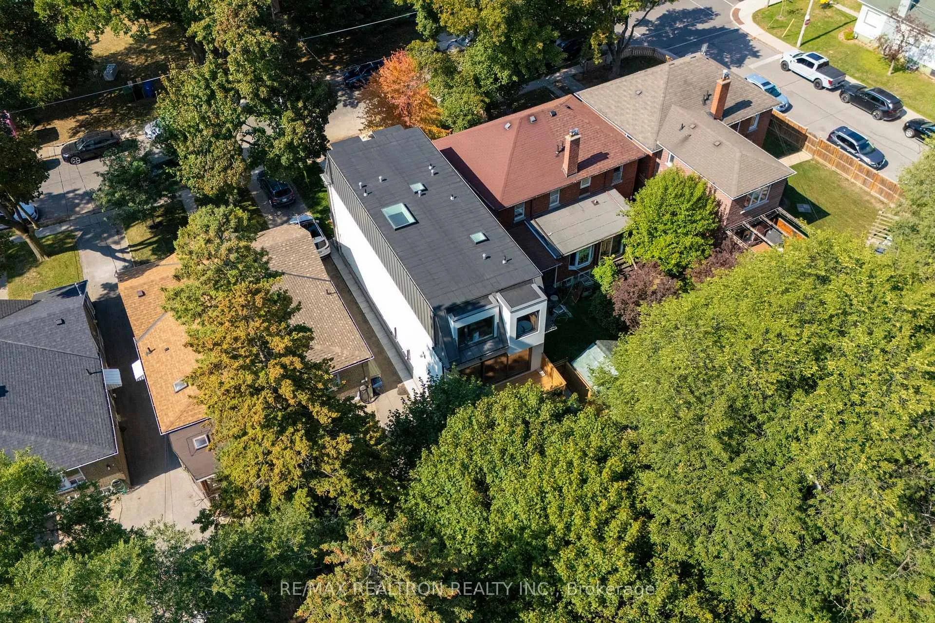 Photo 40 of 105 Rumsey Road, Toronto, Leaside — HOMEH