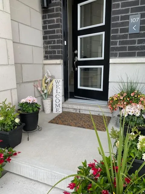 Photo 2 of Unit 107, 2550 Castlegate Crossing, Pickering, Duffin Heights — HOMEH