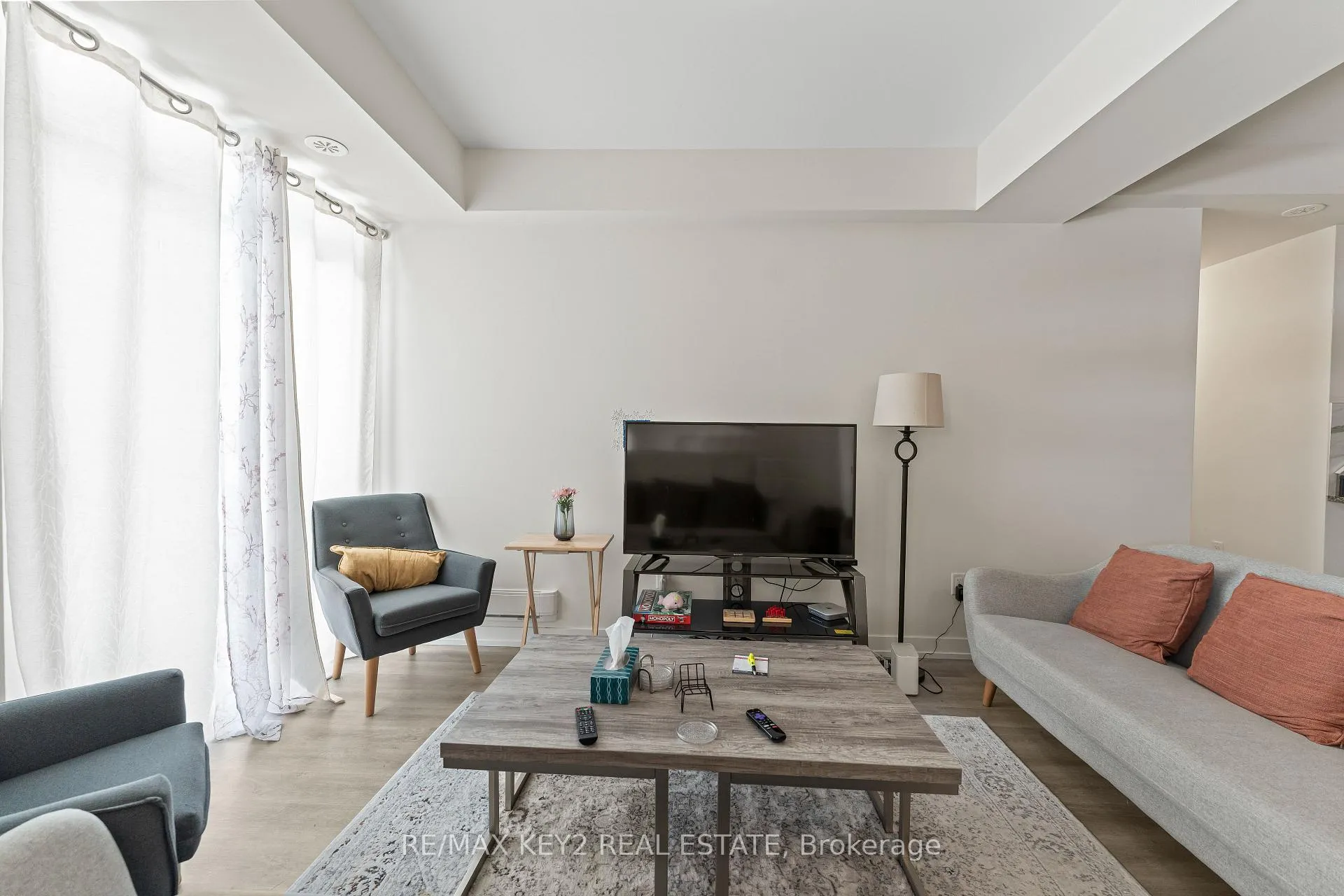 Photo 8 of Unit 107, 2550 Castlegate Crossing, Pickering, Duffin Heights — HOMEH