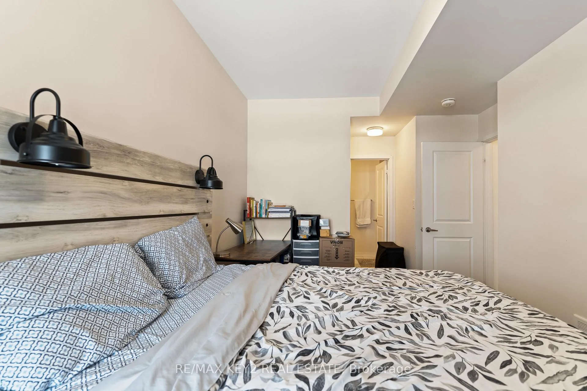 Photo 9 of Unit 107, 2550 Castlegate Crossing, Pickering, Duffin Heights — HOMEH