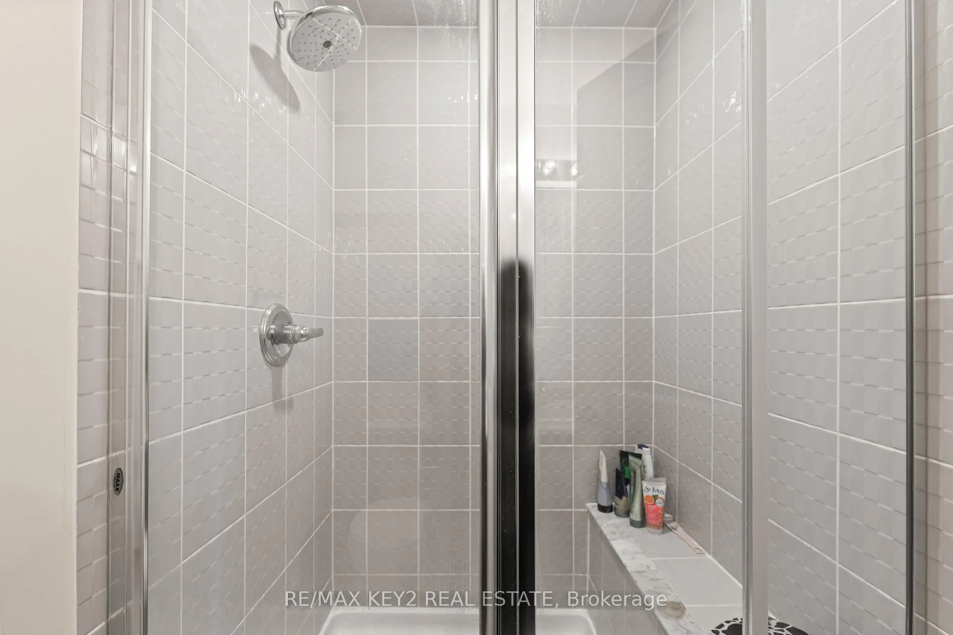 Photo 12 of Unit 107, 2550 Castlegate Crossing, Pickering, Duffin Heights — HOMEH