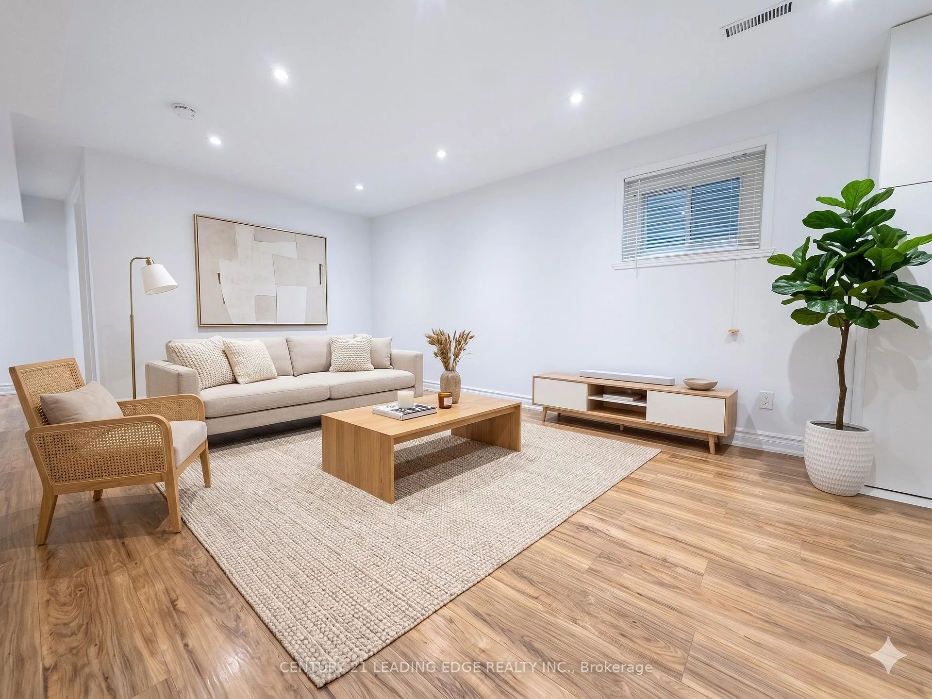 Photo 1 of 21 Colinayre Crescent, Scarborough, L'Amoreaux — HOMEH