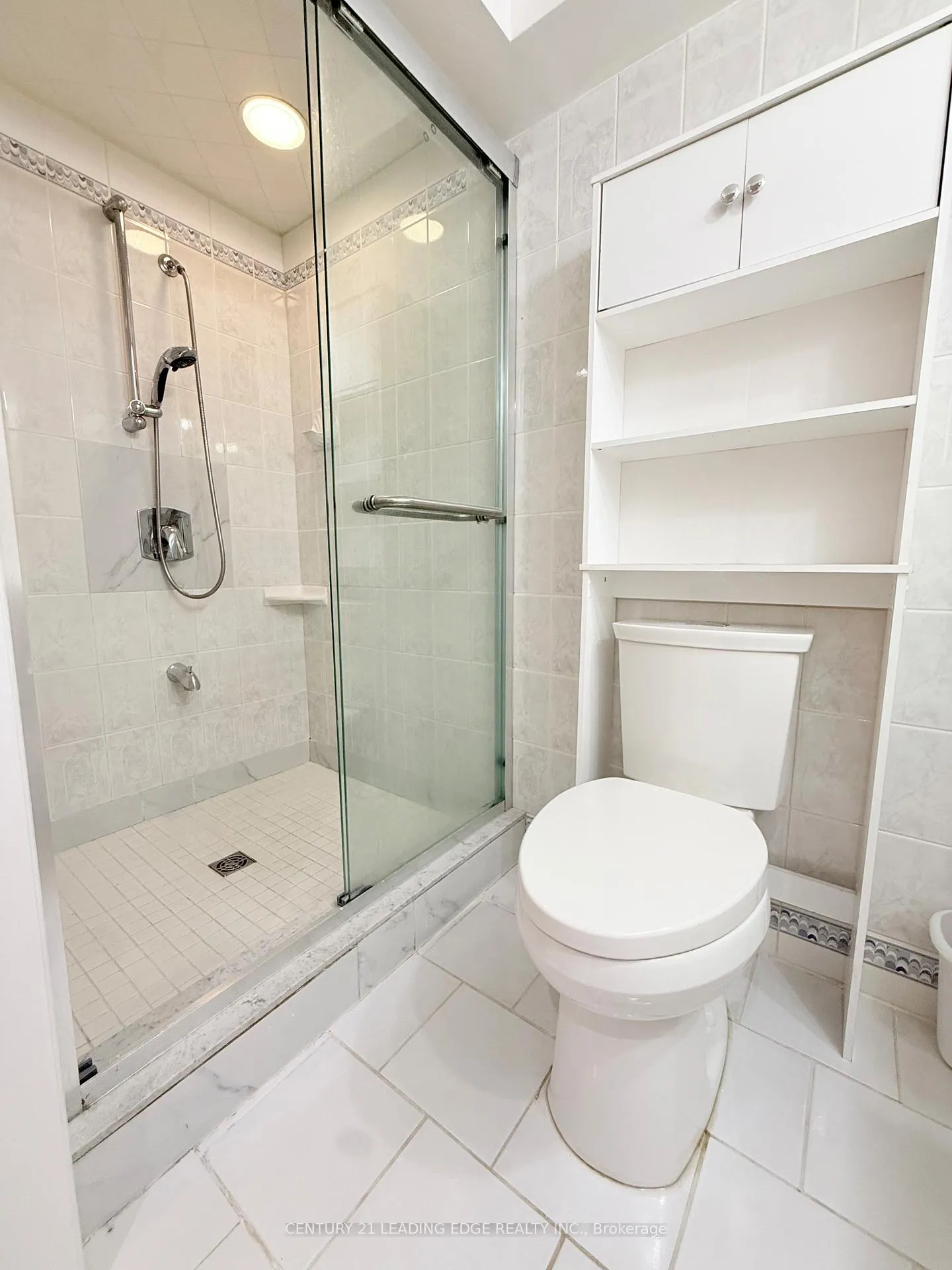 Photo 4 of 21 Colinayre Crescent, Scarborough, L'Amoreaux — HOMEH